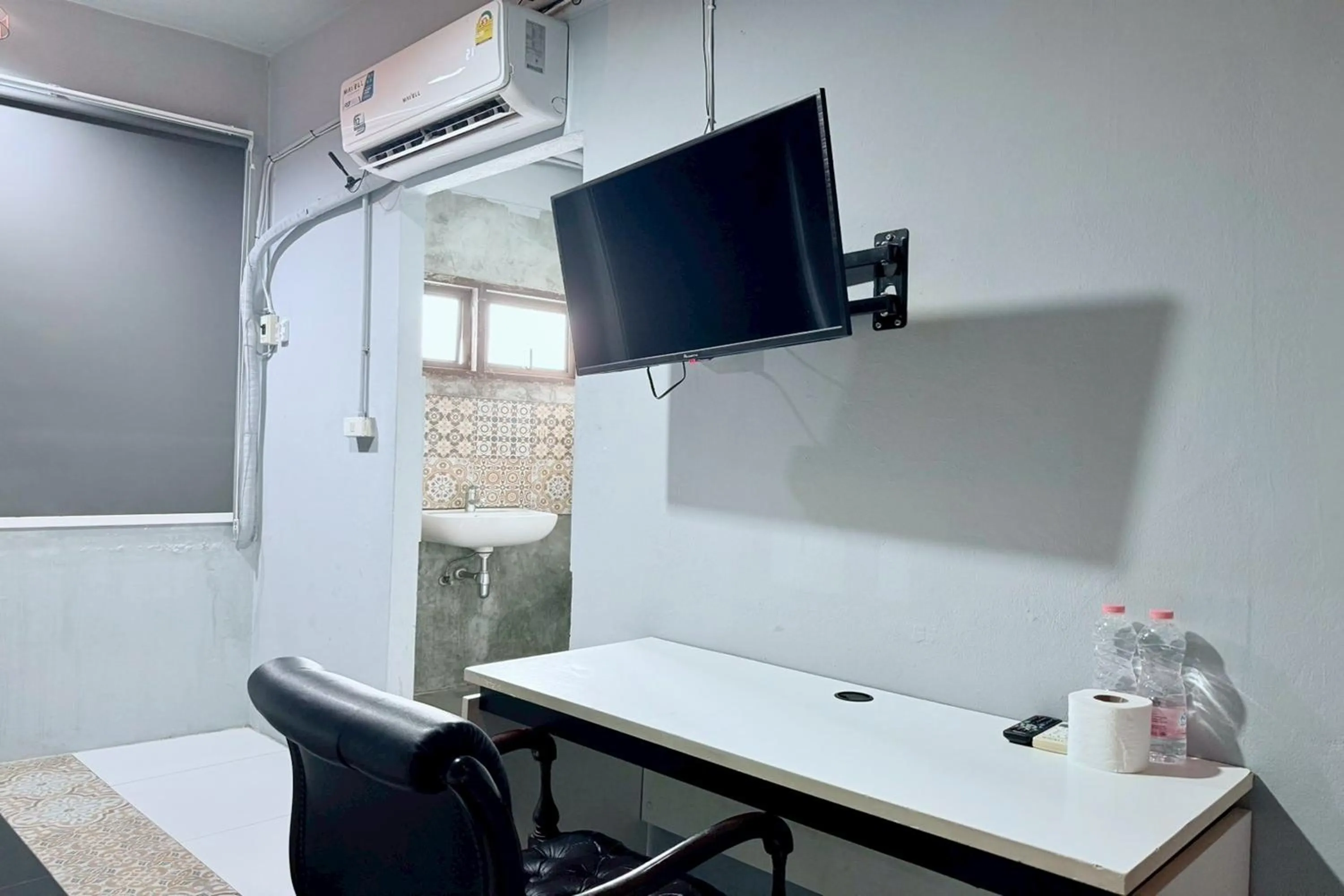 TV and multimedia in Sukhum Huai Khwang Guest House