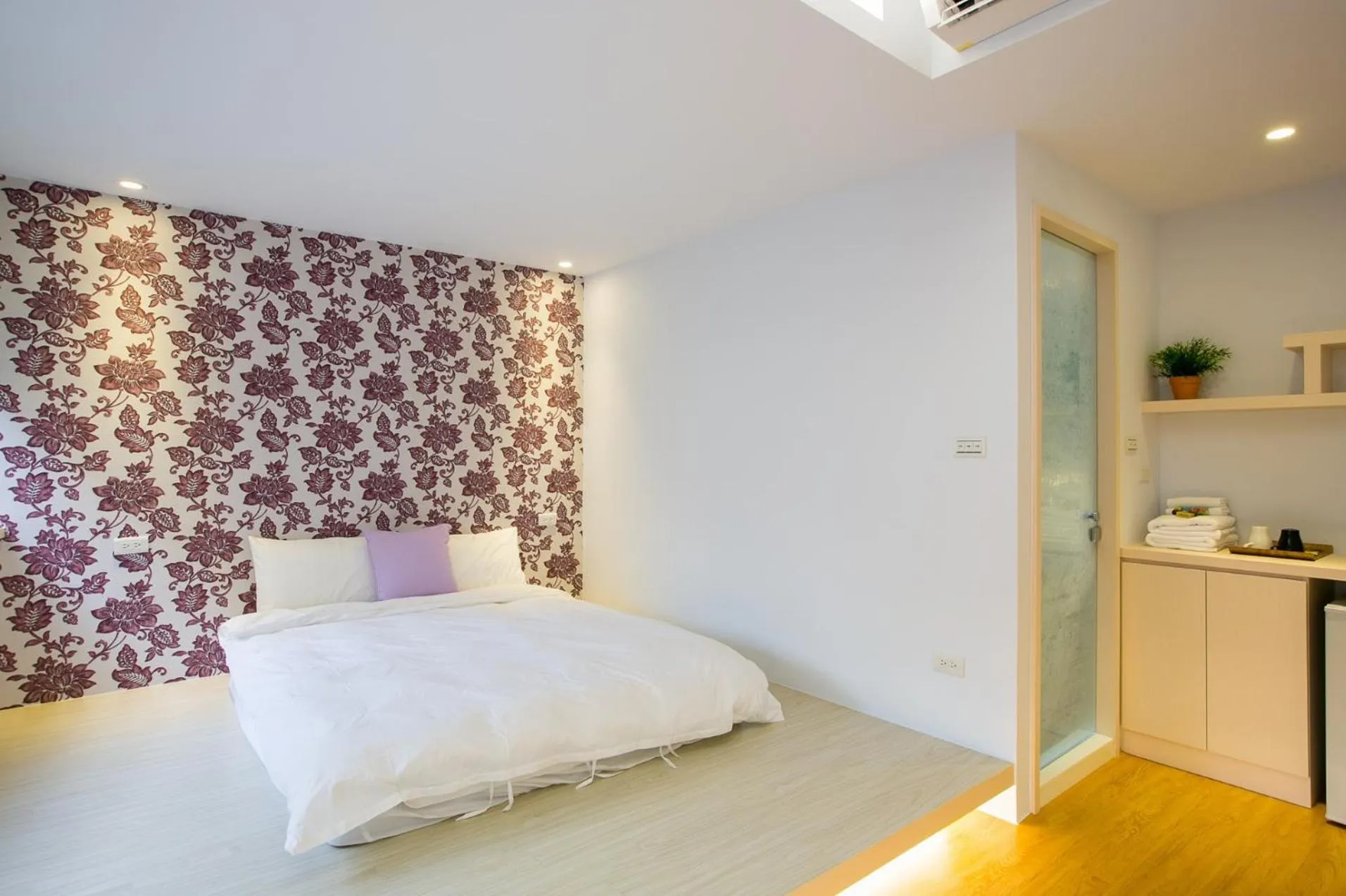 Bed in Happiness . danshui