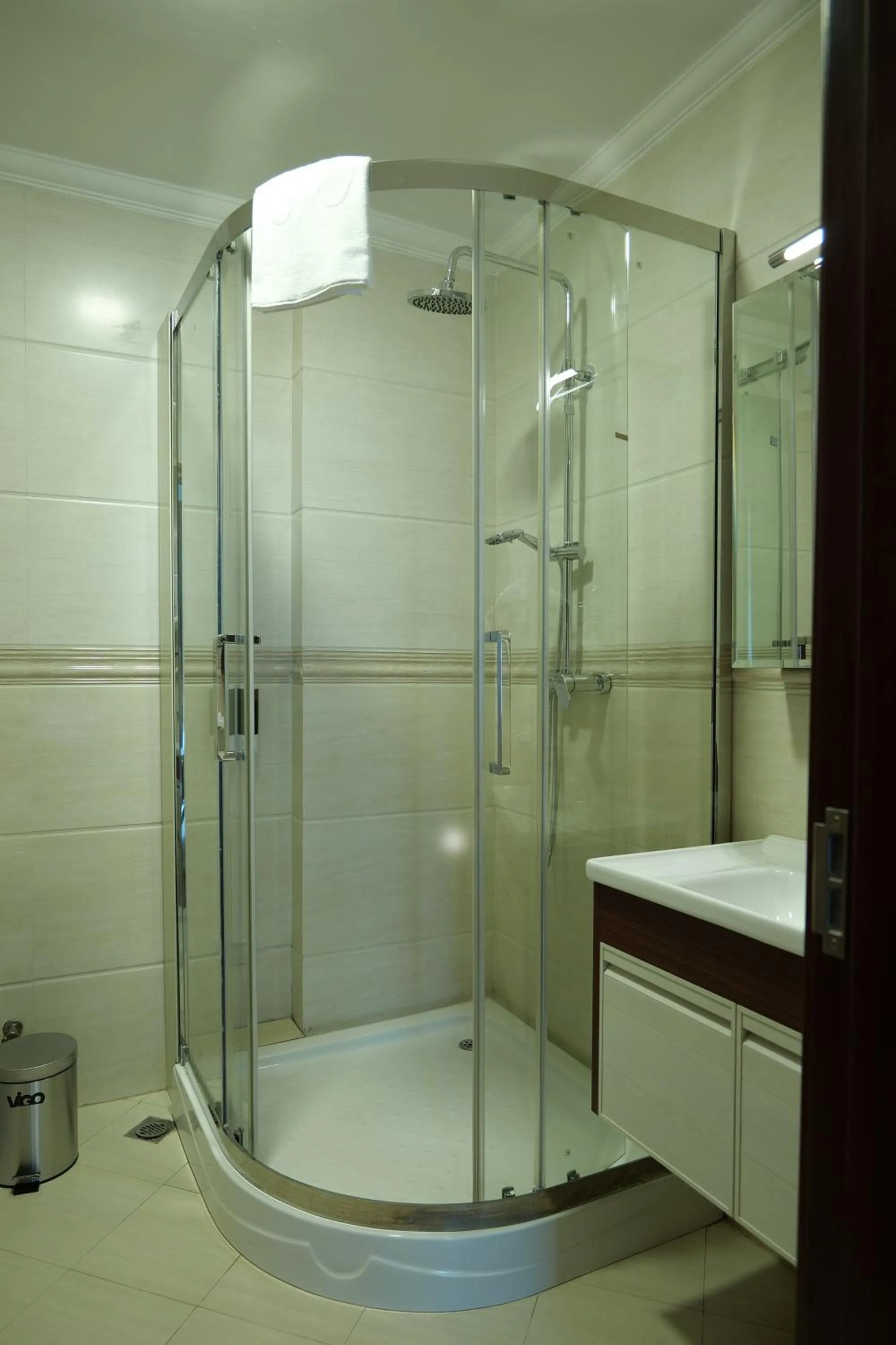 Bathroom in Crescent International Hotel