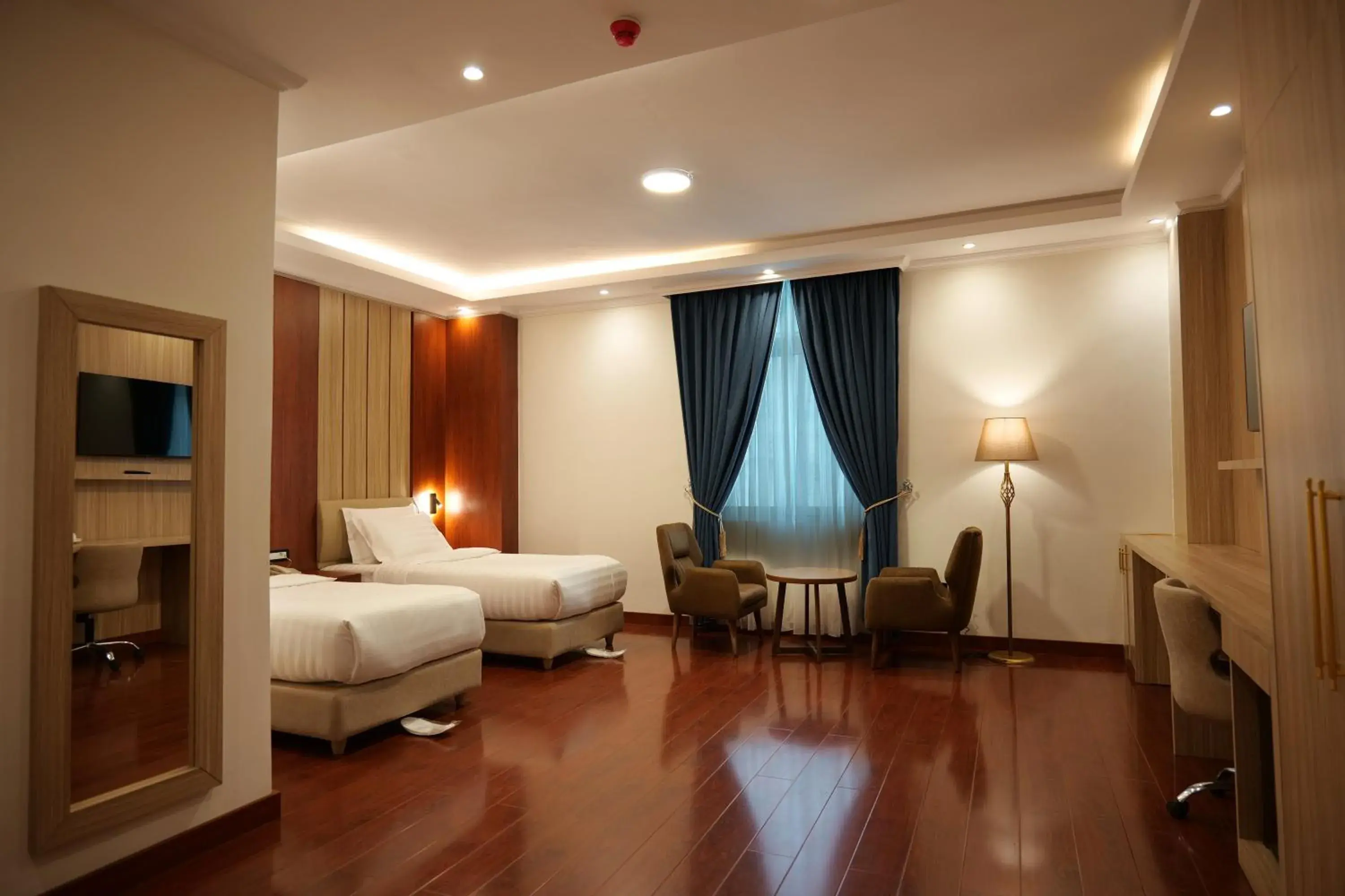 Large Twin Room in Crescent International Hotel Large Twin Room in Crescent International Hotel