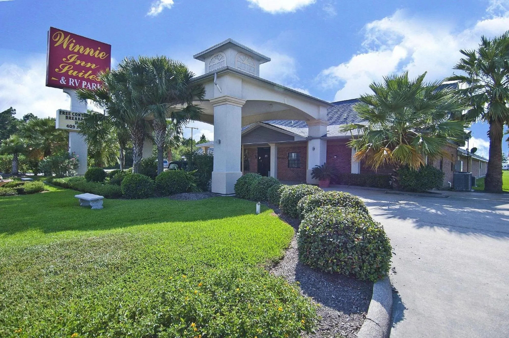 Winnie Inn Suites & RV Park