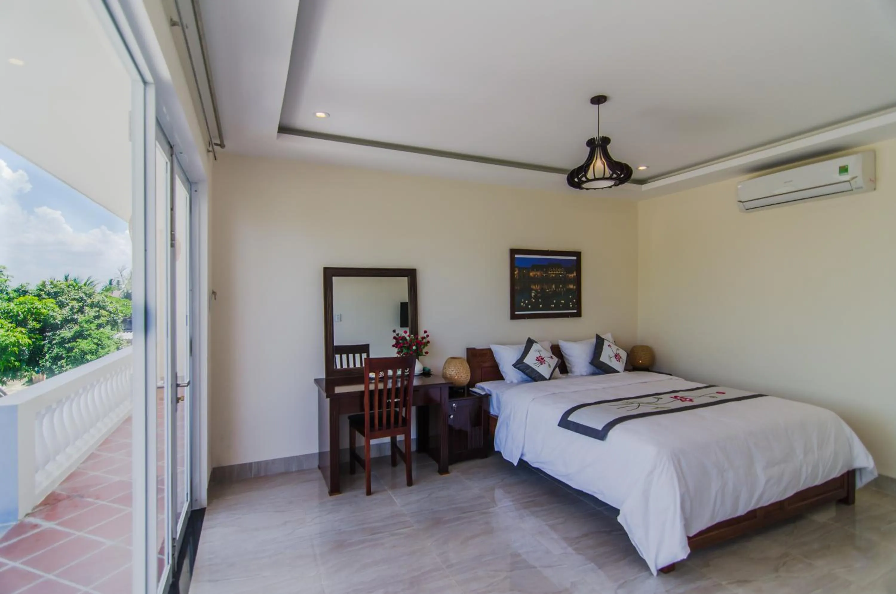 Decorative detail, Bed in The Moon River Homestay & Villa