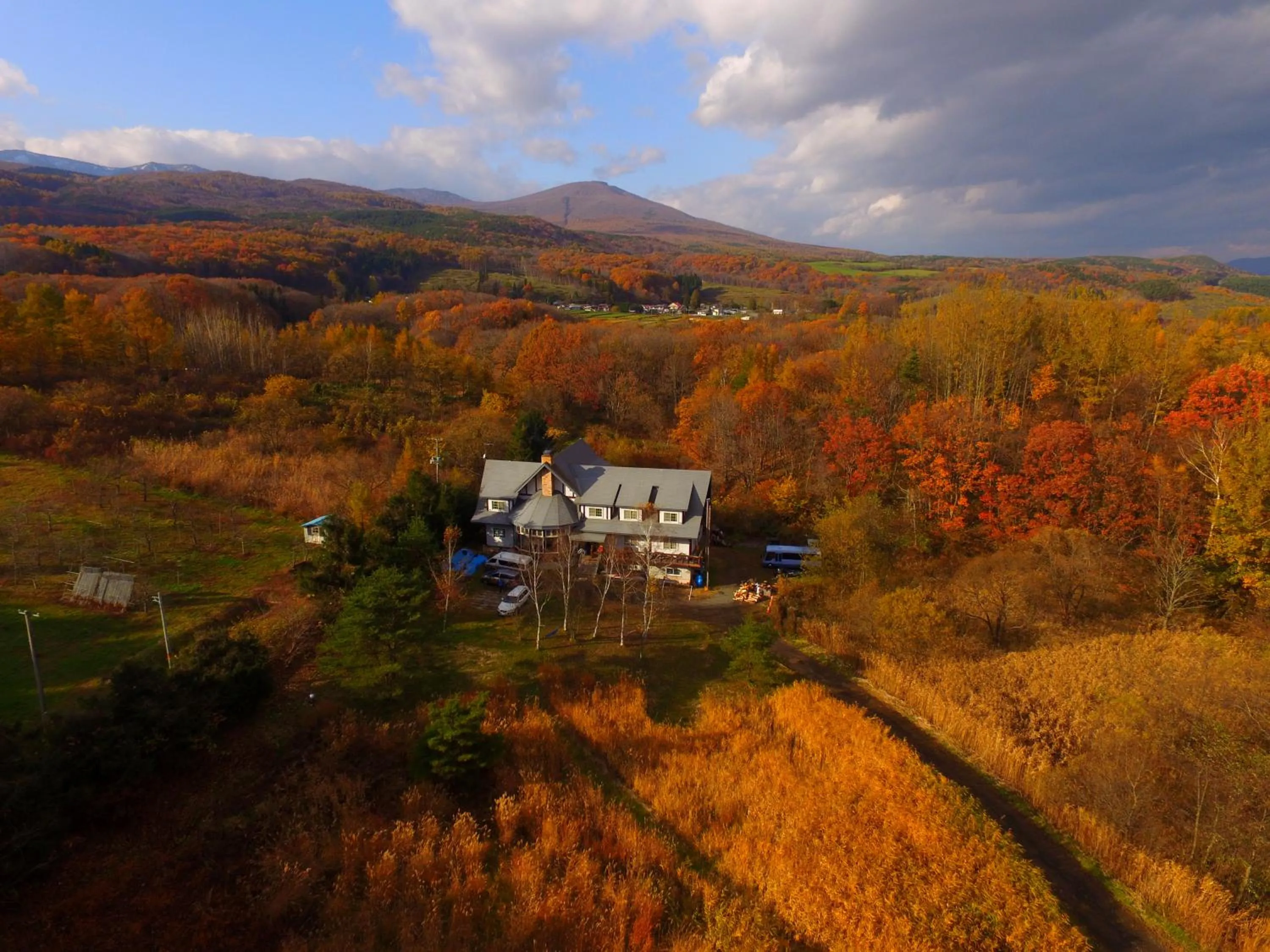 Property building in Lodge Clubman