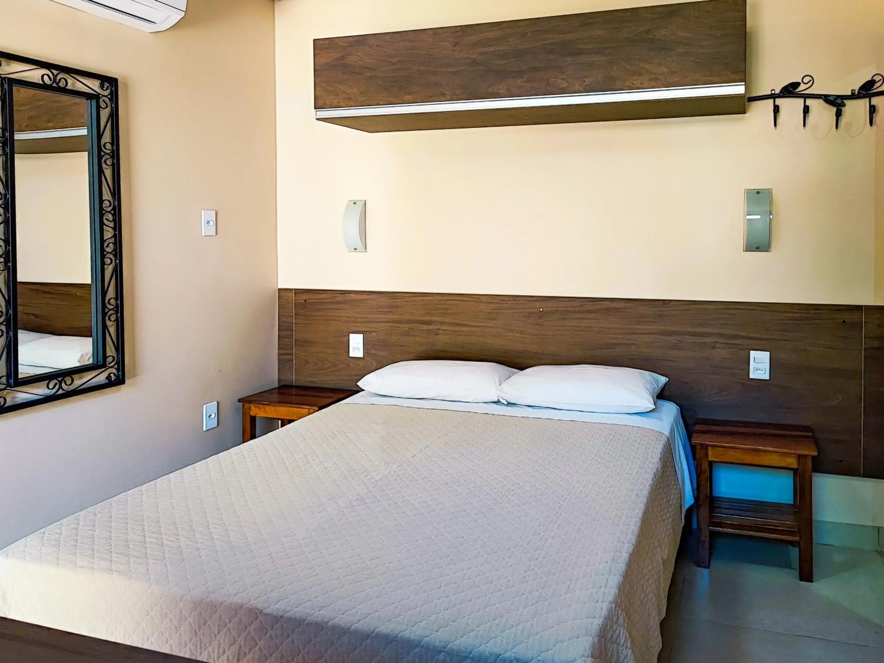 Property building, Bed in Pousada Rancho Jarinu