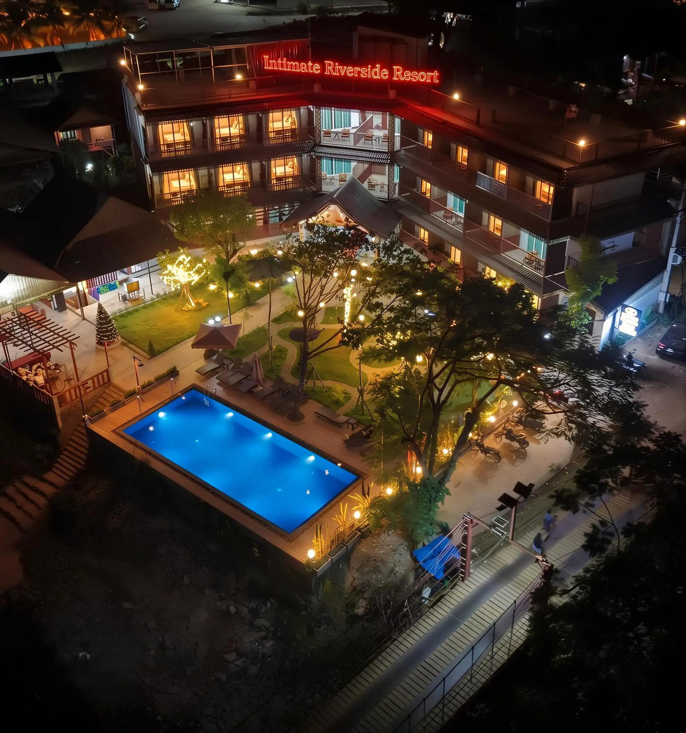 Intimate Riverside Resort Vang Vieng Intimate Riverside Resort Vang Vieng