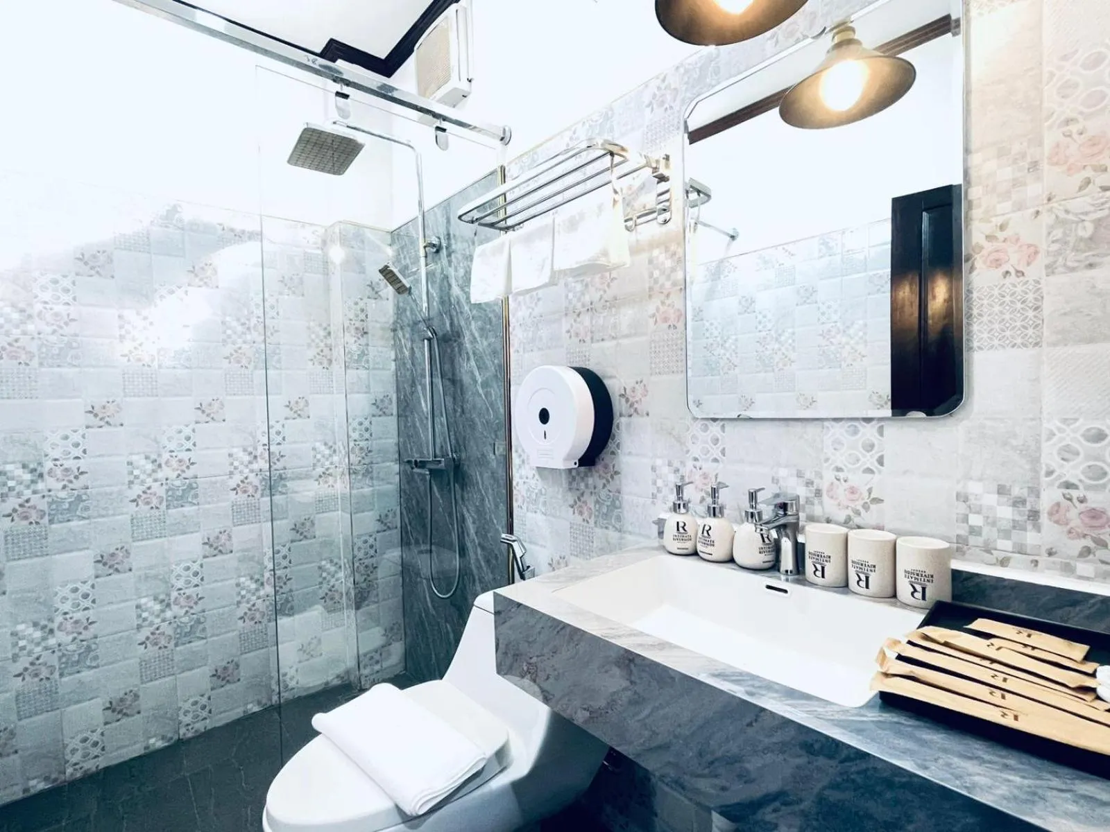 Shower in Intimate Riverside Resort Vang Vieng