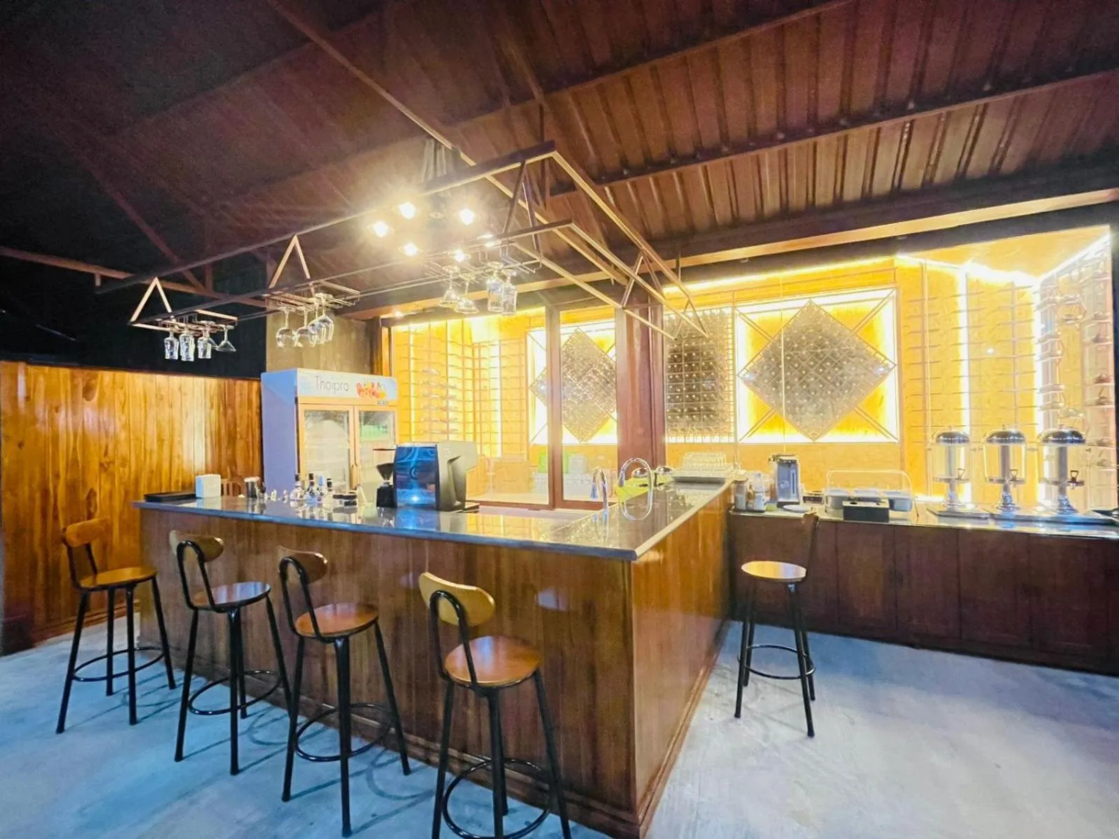 Restaurant/places to eat in Intimate Riverside Resort Vang Vieng