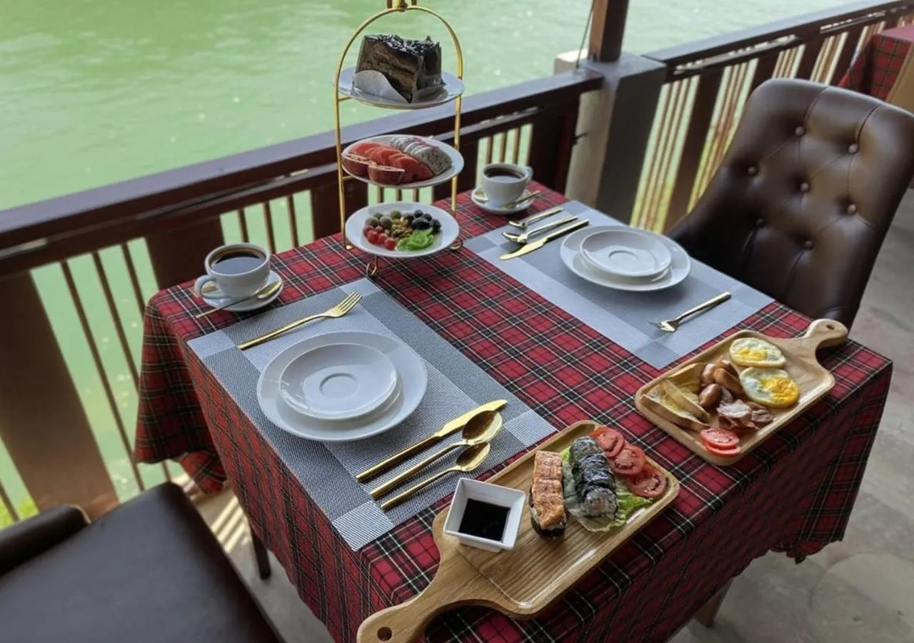 Restaurant/places to eat in Intimate Riverside Resort Vang Vieng