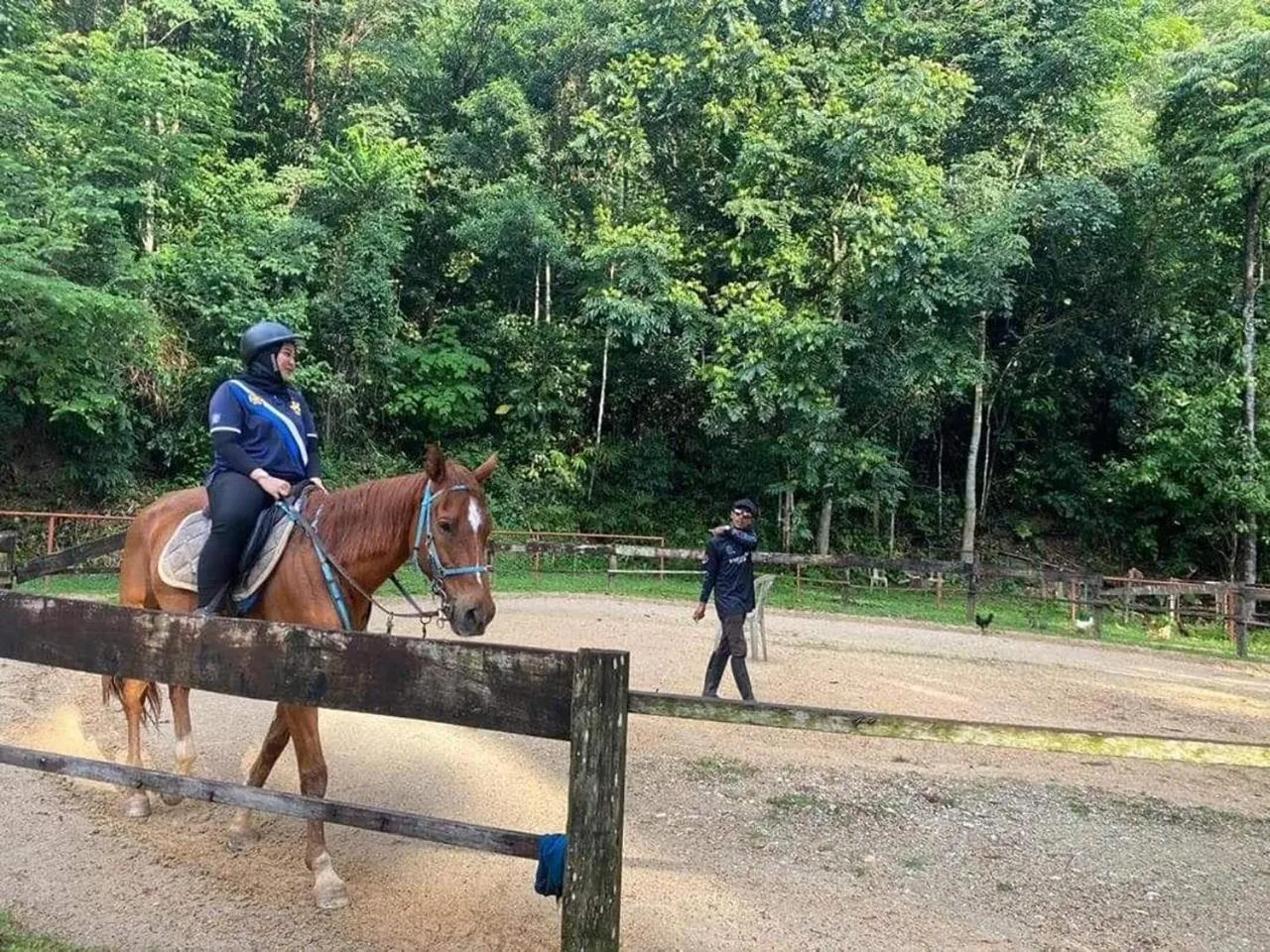 Horse-riding in Agile BB-TRX by ASTRA