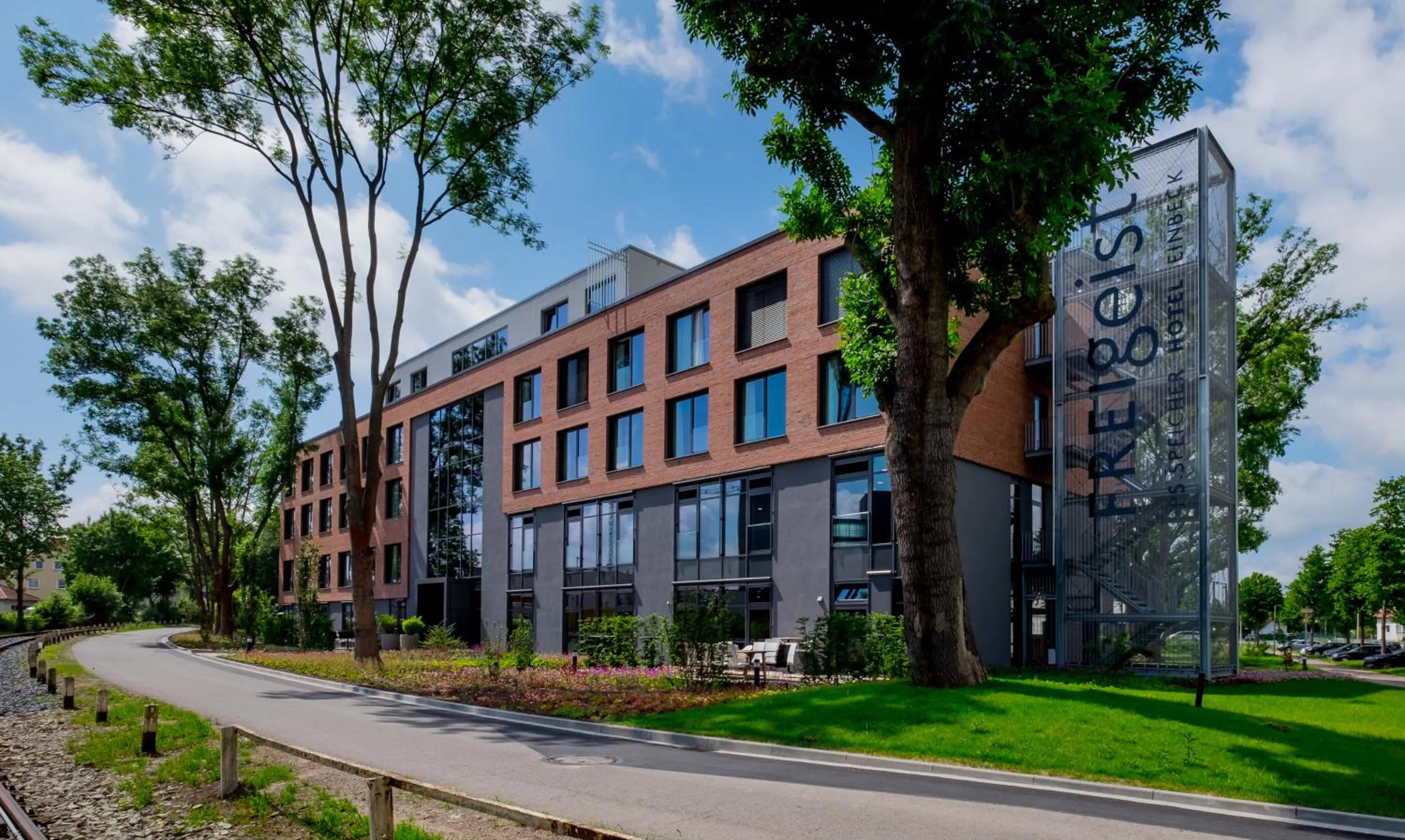 Facade/entrance in Hotel FREIgeist Einbeck BW Signature Collection