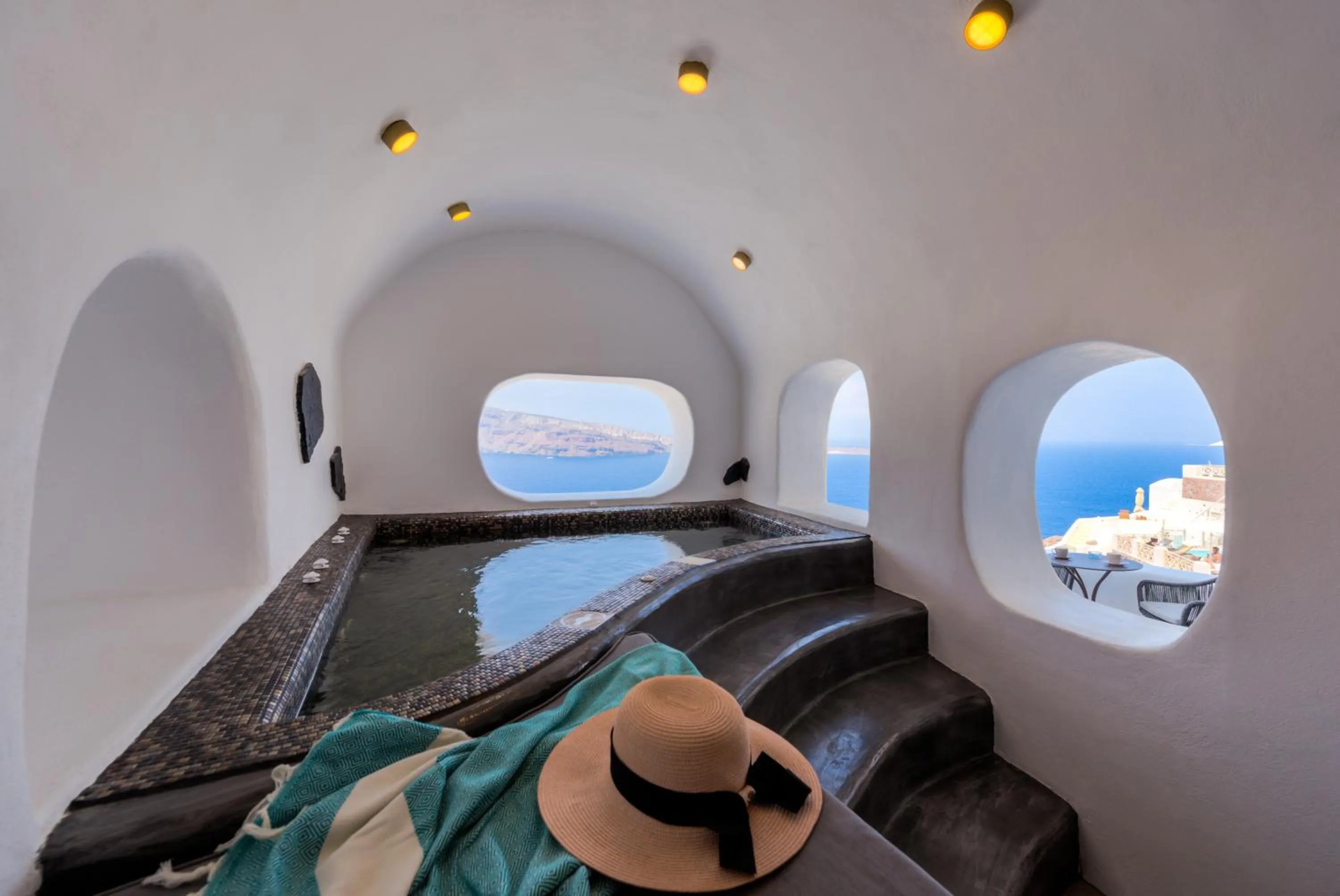 Hot Tub in ArmonOia Caves