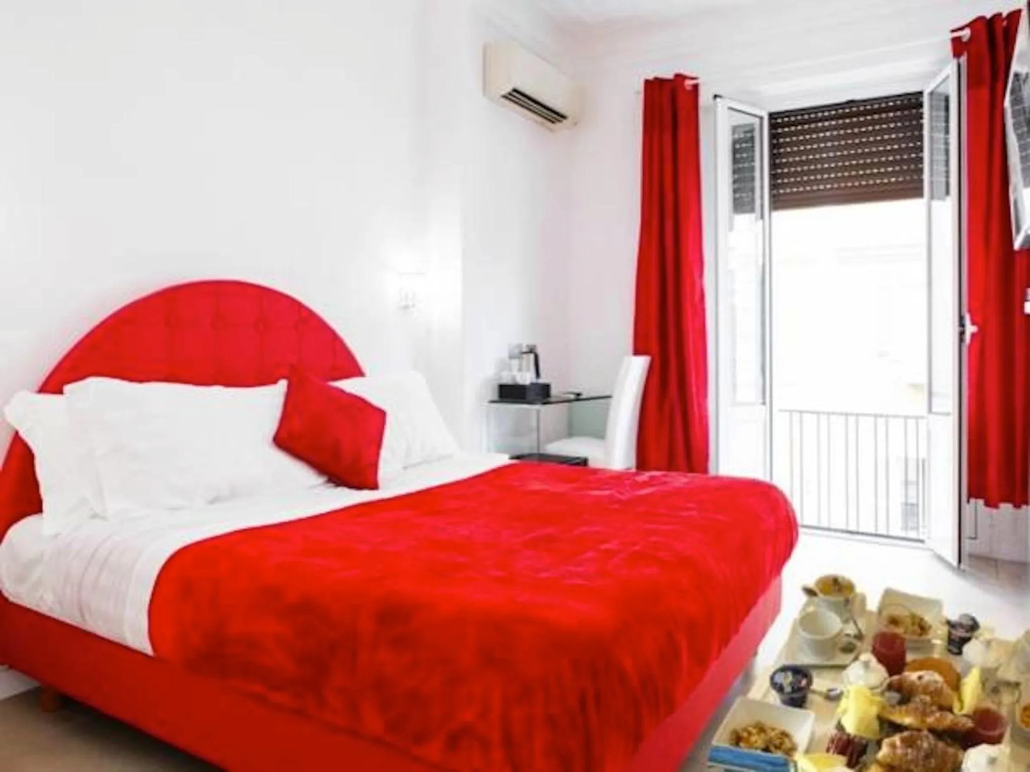 Bedroom, Bed in Vatican Grand Suite