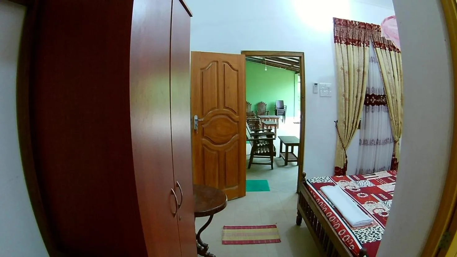 Bed in Sea Zone Hotel Nilaveli