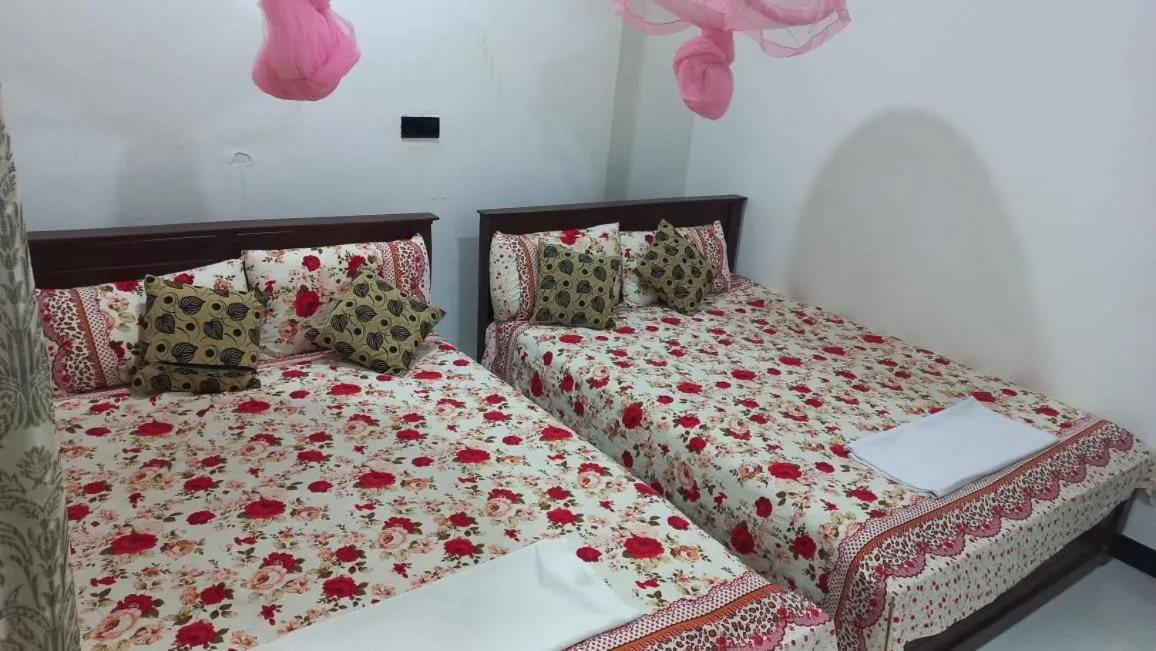 Bed in Sea Zone Hotel Nilaveli