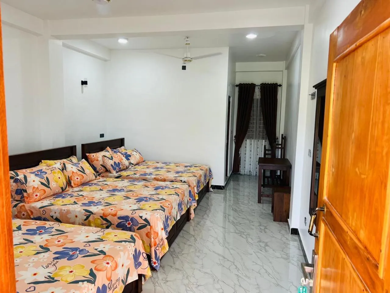 Bed in Sea Zone Hotel Nilaveli