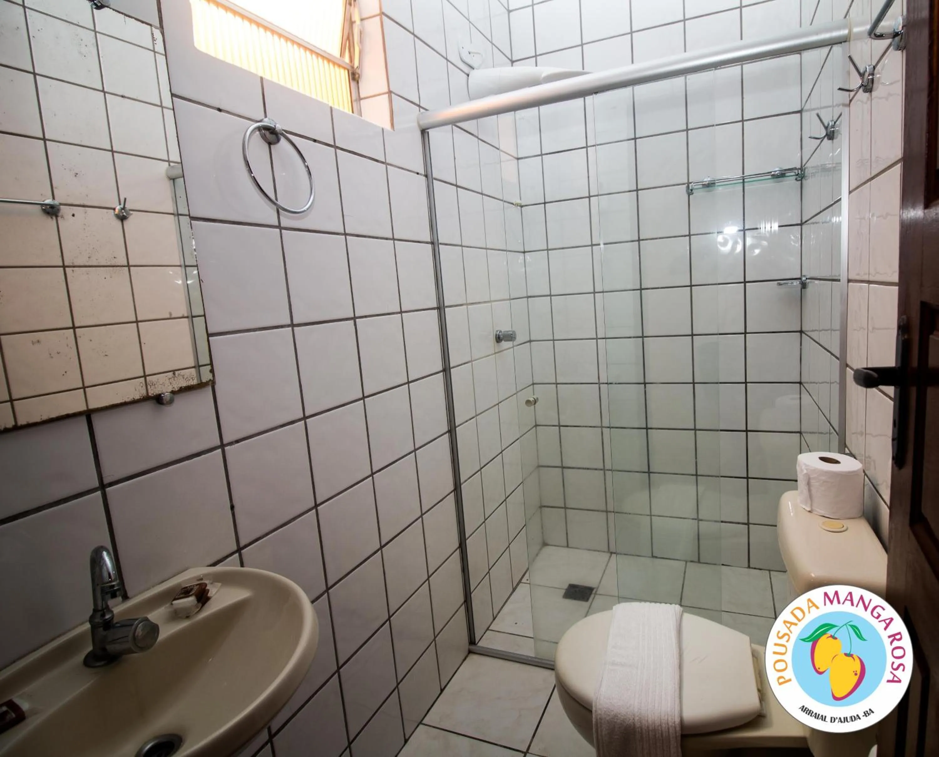 Bathroom in Pousada Manga Rosa- Arraial