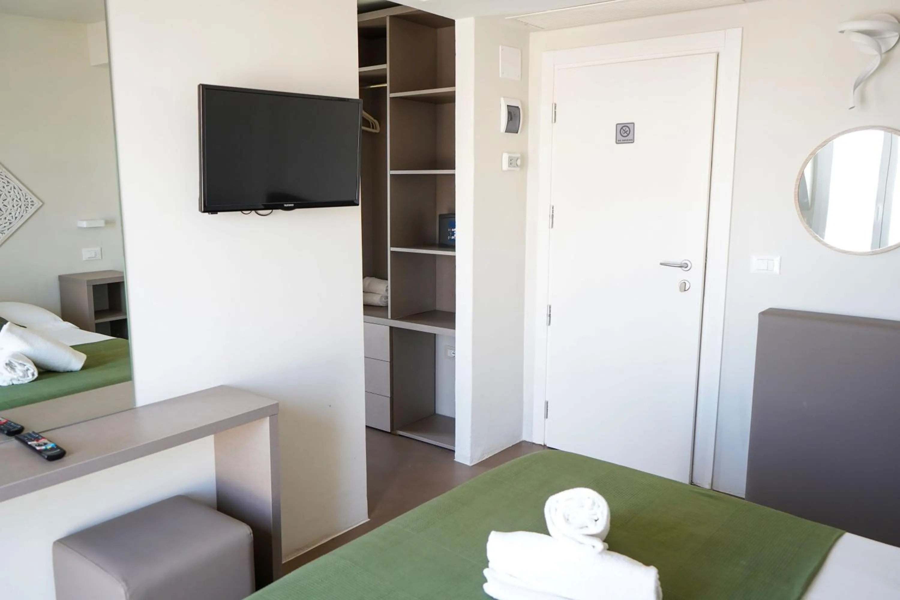 Photo of the whole room, Bed in Hotel Rex