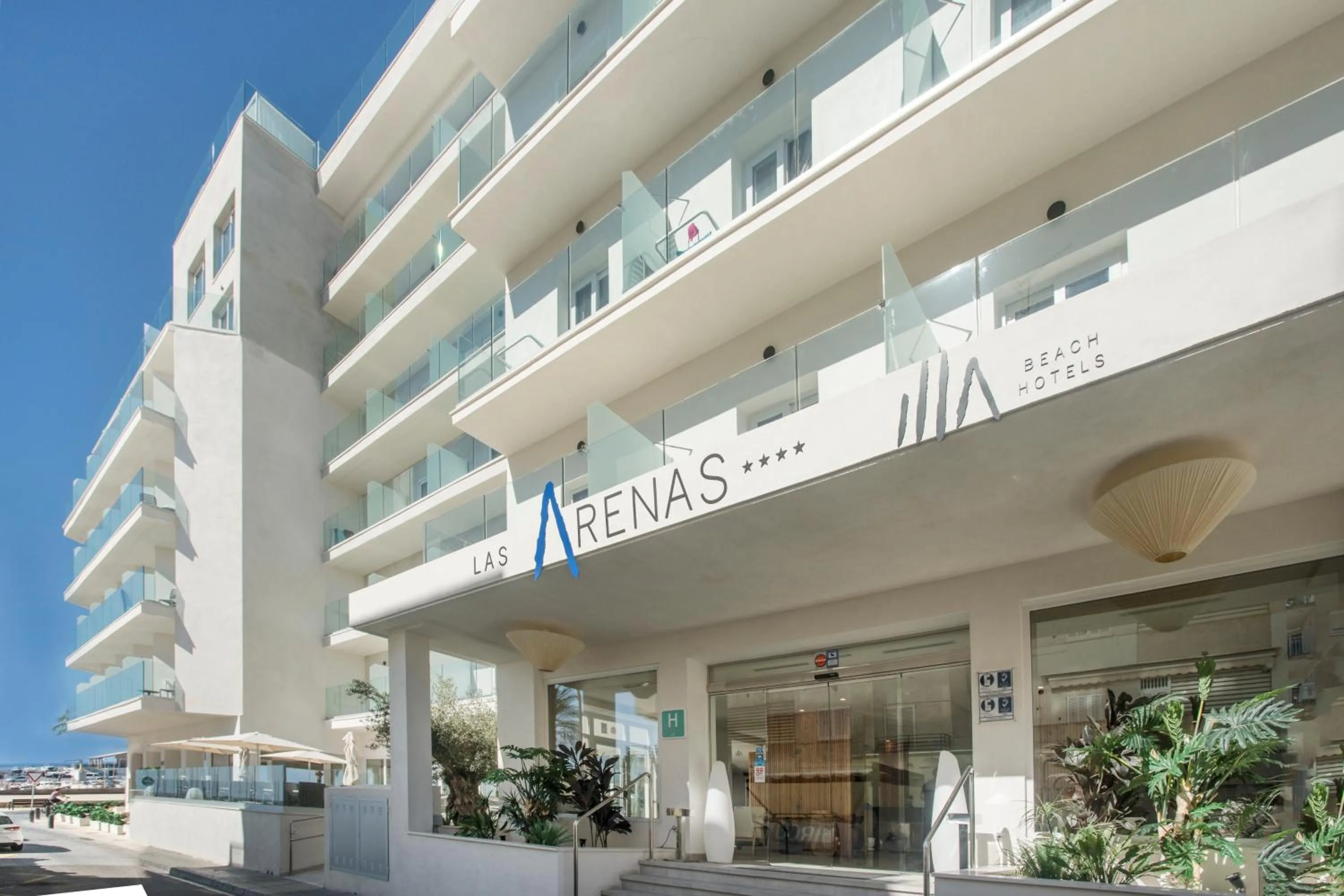 Property building in Hotel Las Arenas