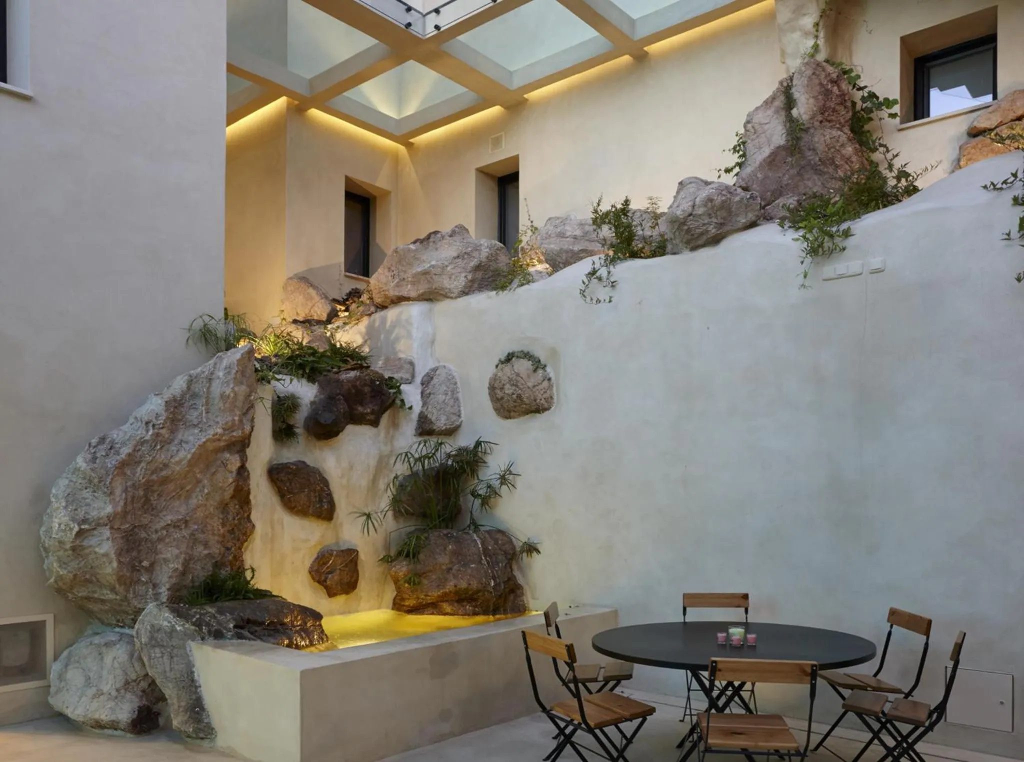 Patio in Hotel Galería Essentia