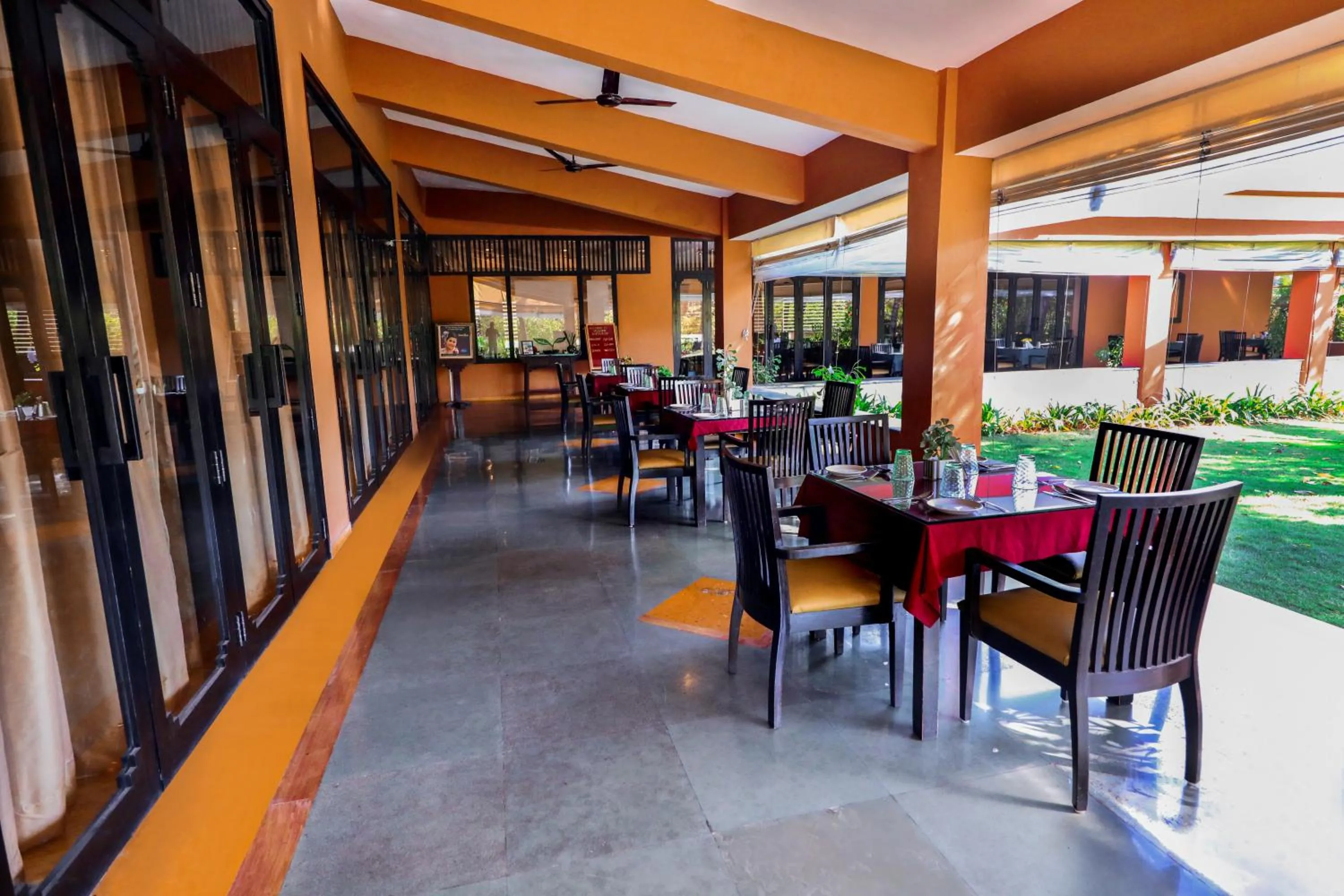 Restaurant/places to eat in Blue Ocean The Fern Resort & Spa Ganpatipule