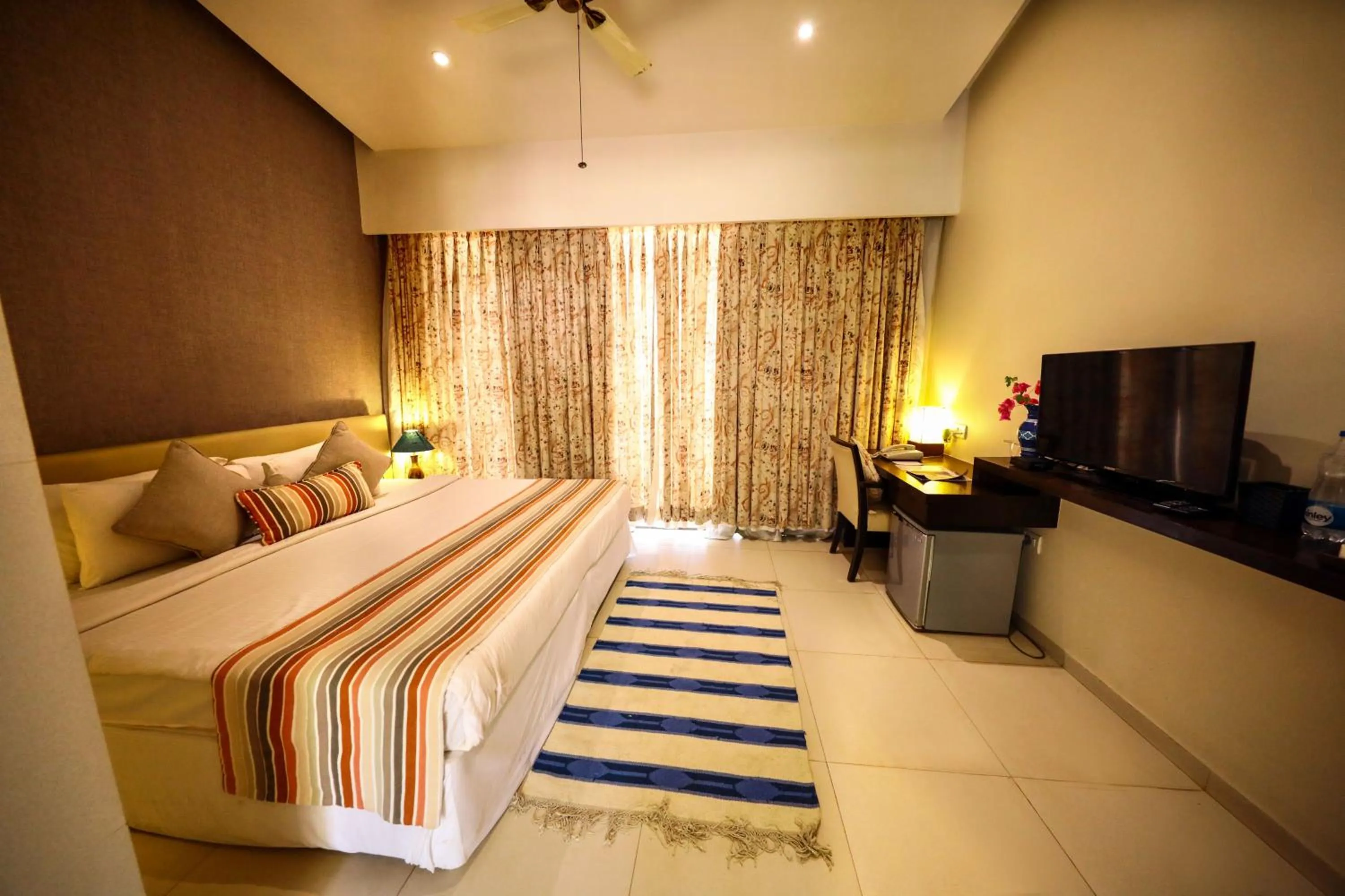 Photo of the whole room, Bed in Blue Ocean The Fern Resort & Spa Ganpatipule