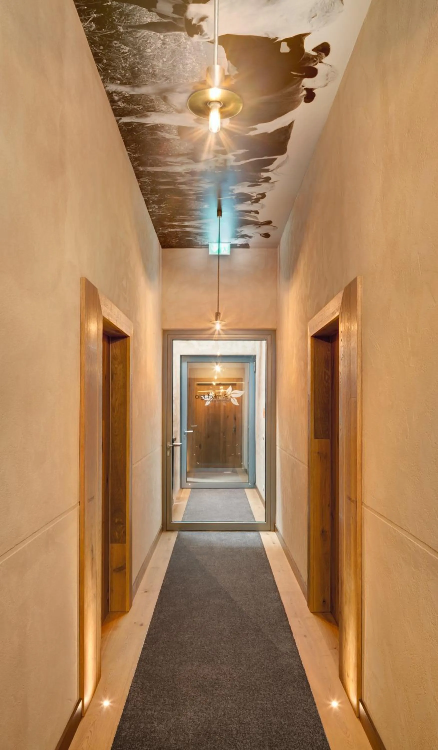 Decorative detail in AlmRefugio