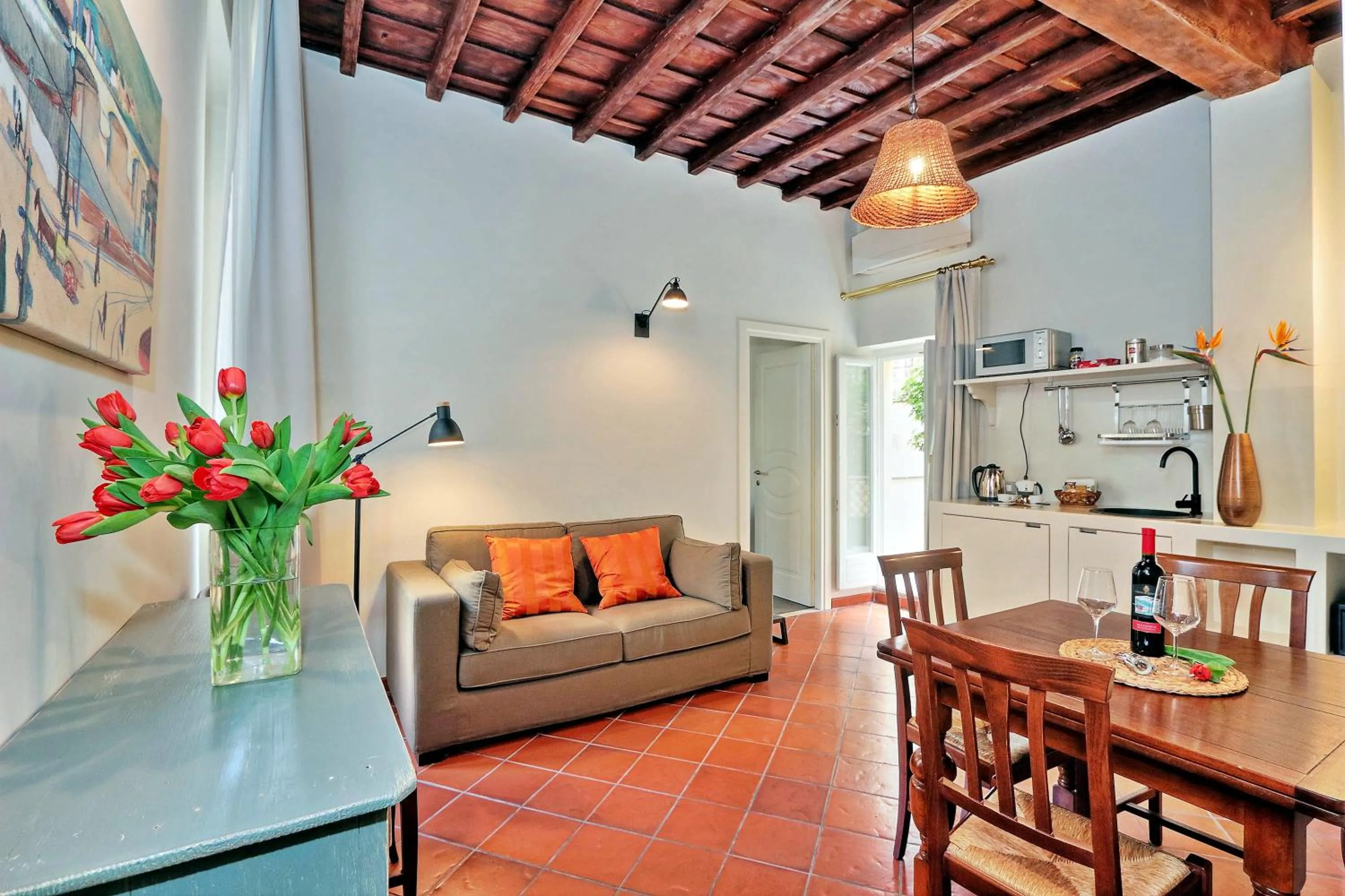 Photo of the whole room in Cancelleriadieci