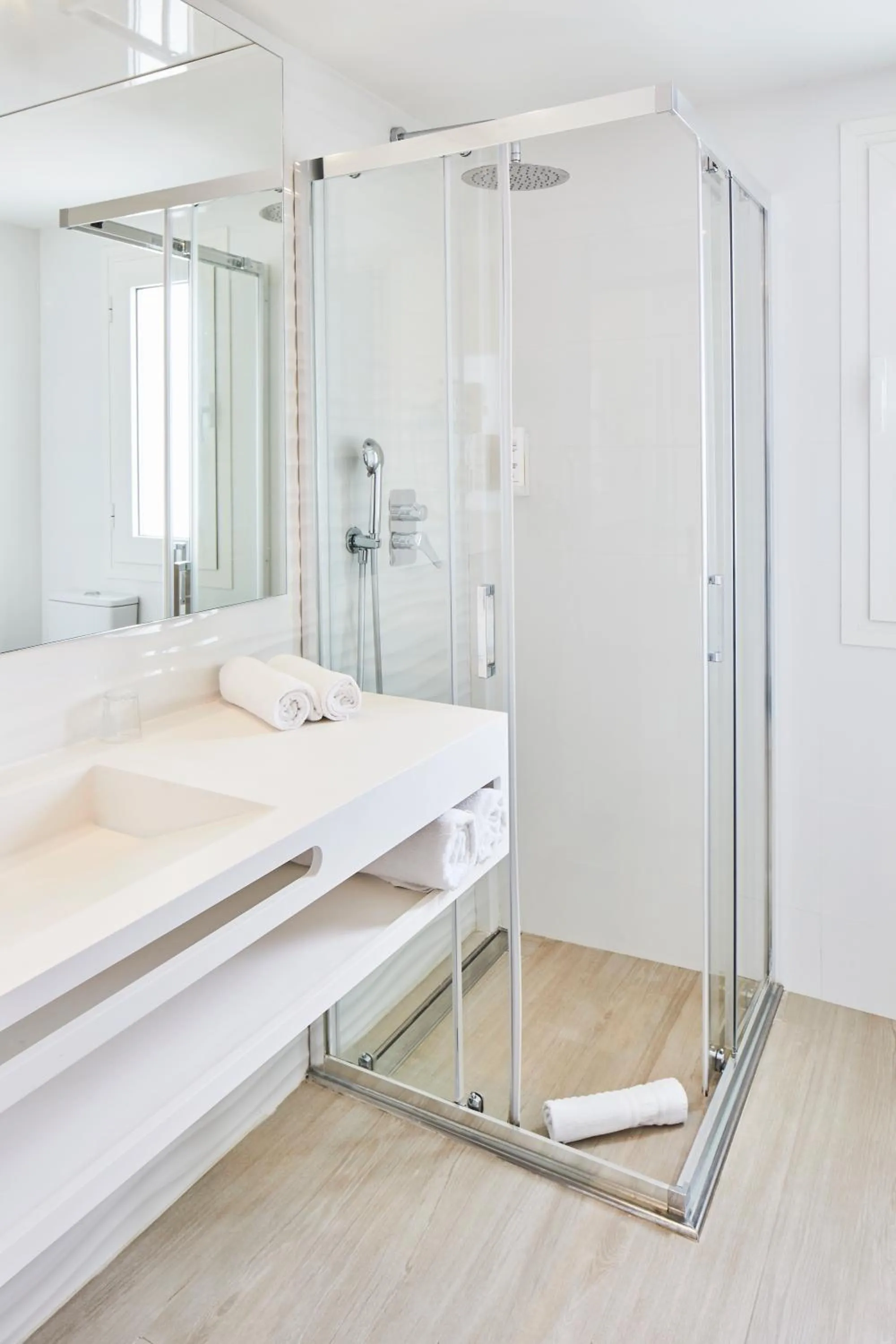 Bathroom, Bed in Sol Bahía Ibiza Suites