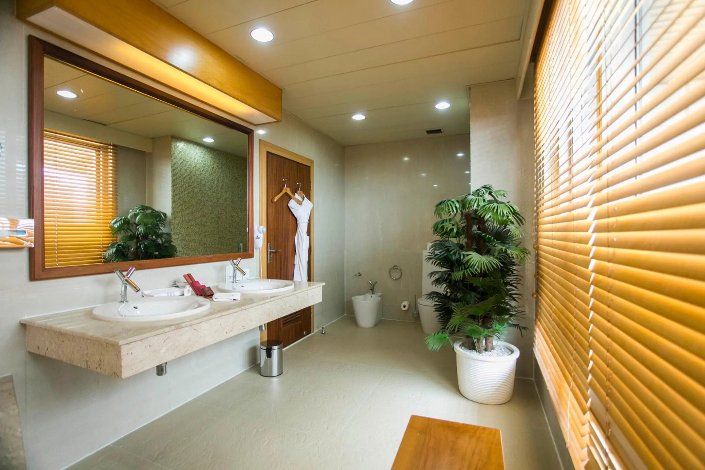 Toilet in Lagos Oriental Hotel