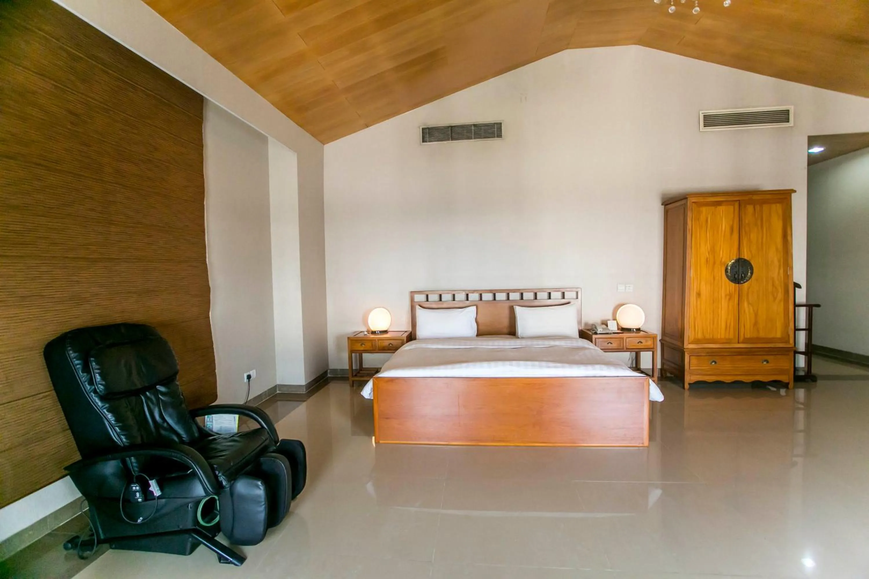 Bed in Lagos Oriental Hotel