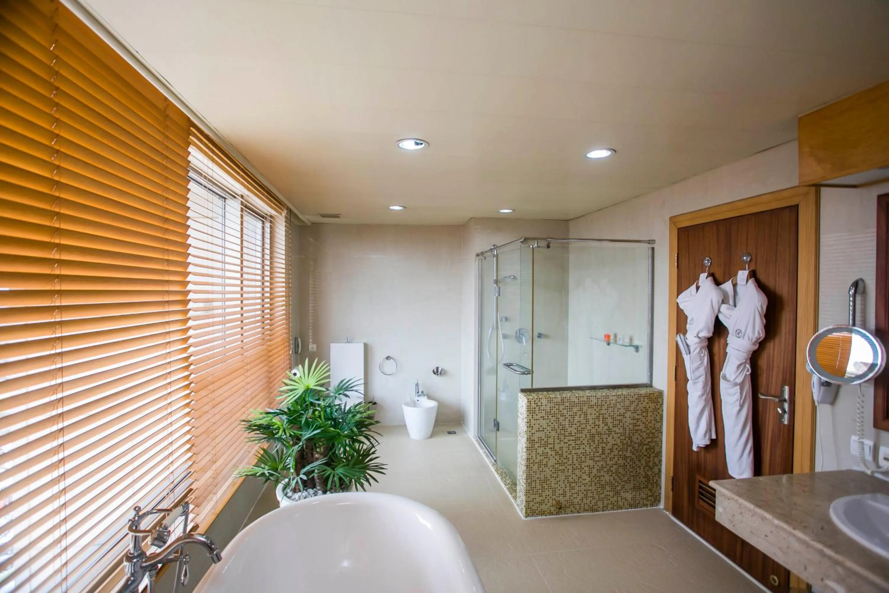 Shower in Lagos Oriental Hotel