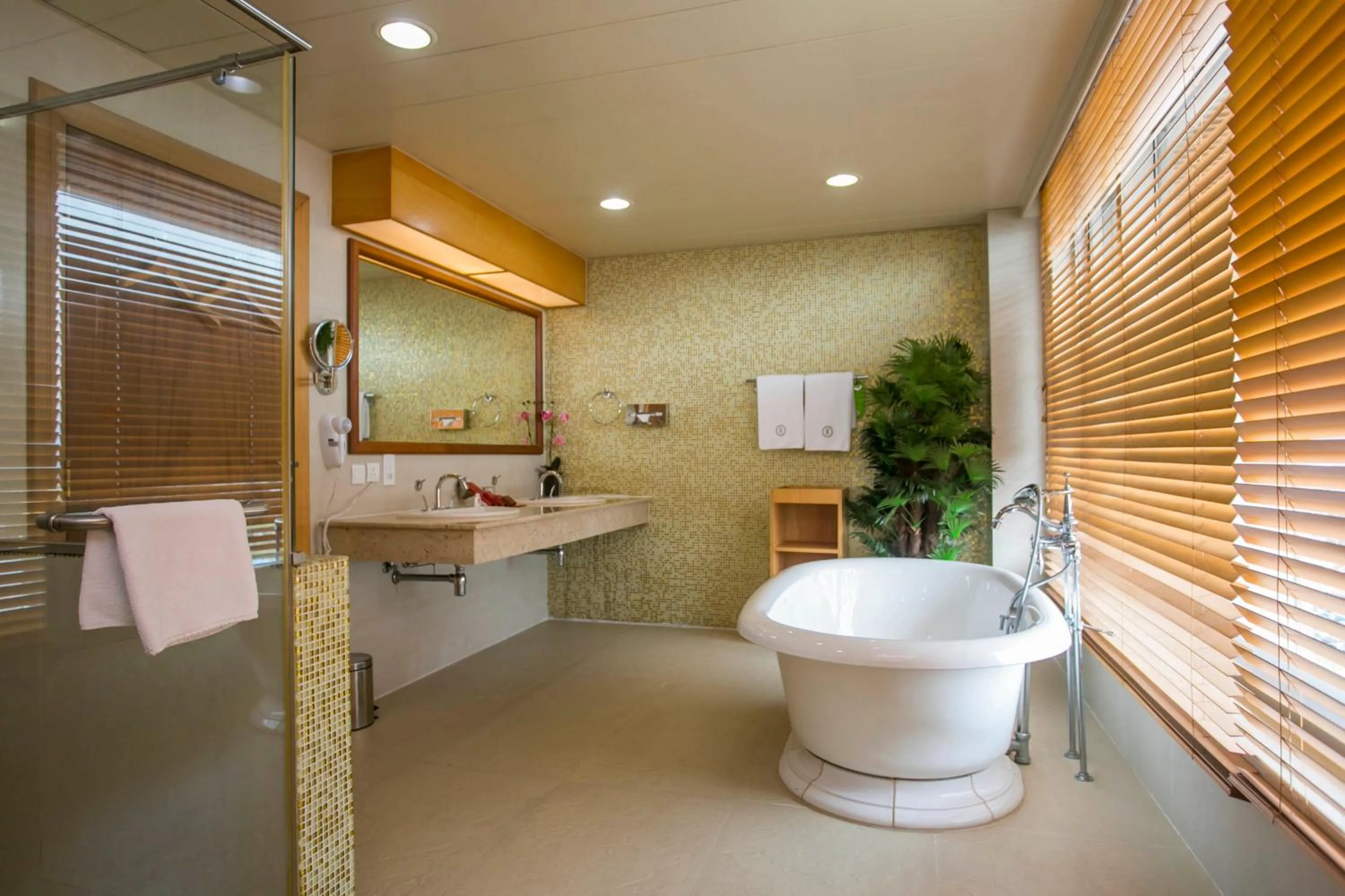 Shower in Lagos Oriental Hotel