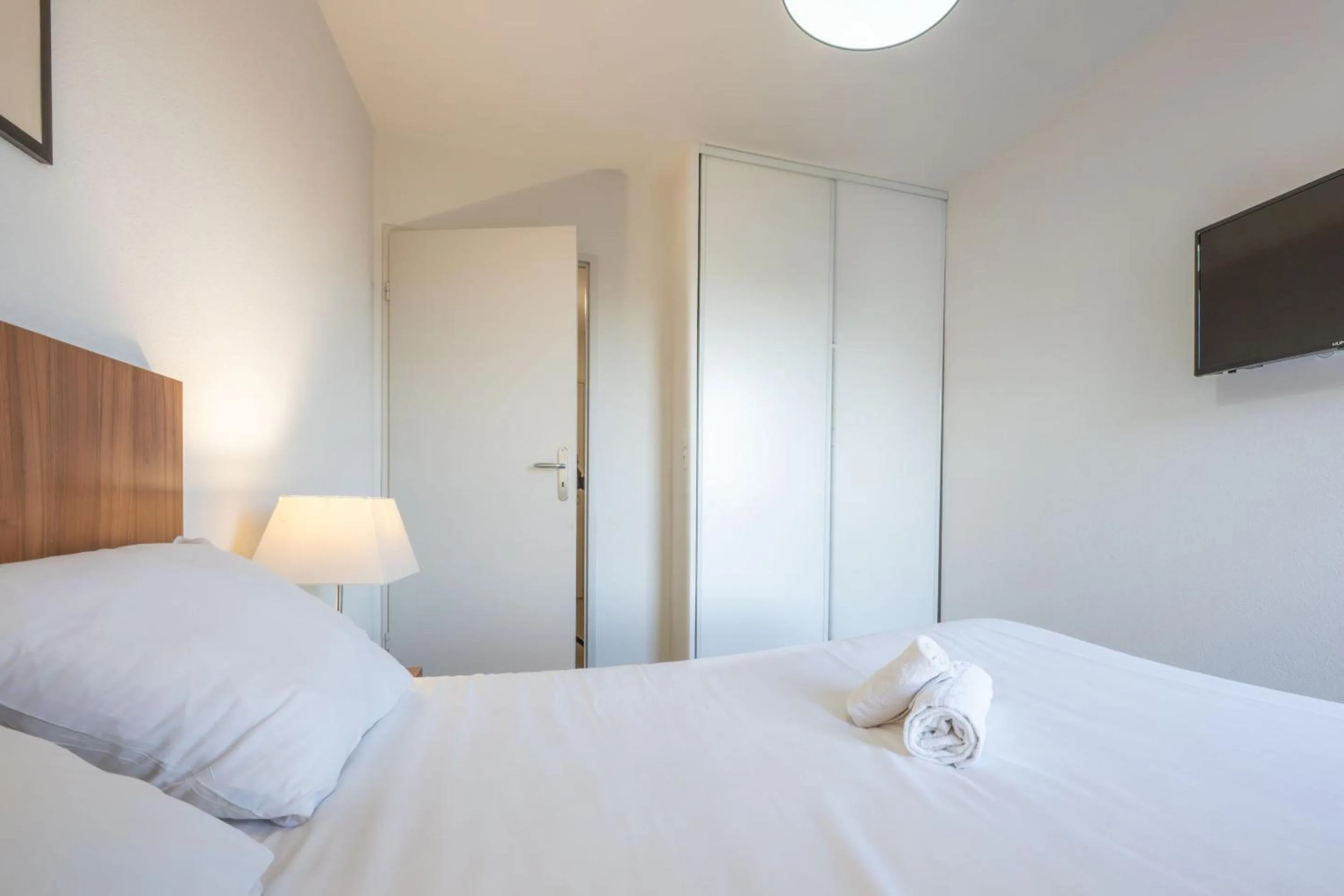 Bed in Appart'hôtel Odalys City - Orléans Centre