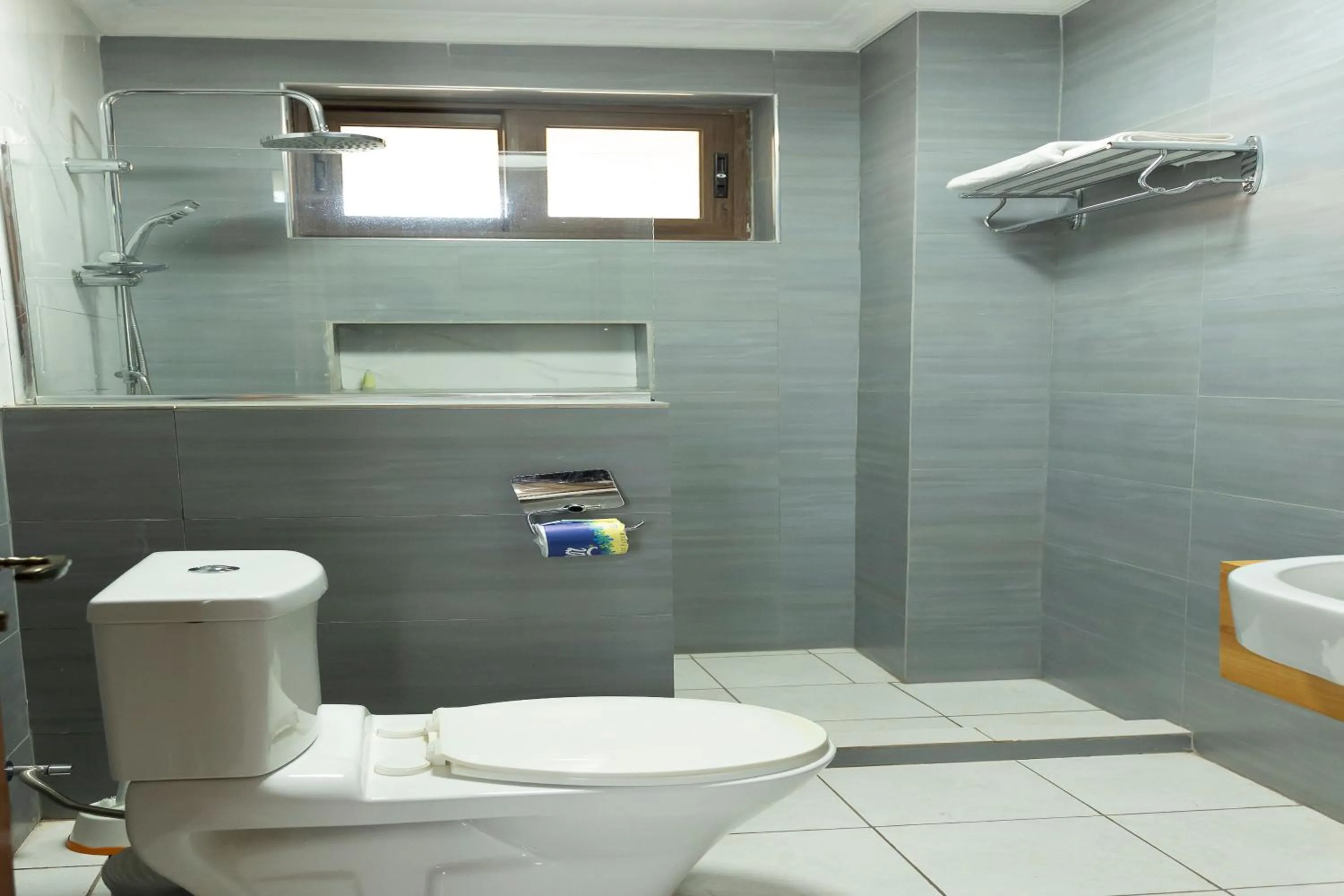 Shower in Highlands Apartment