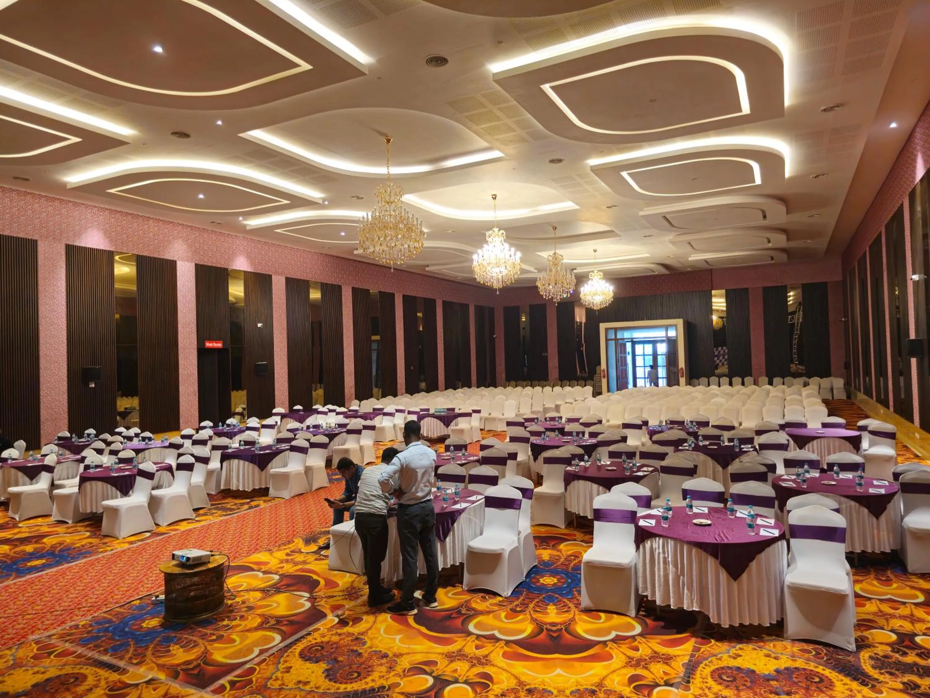 Banquet/Function facilities in UVA Meridian Bay Resort & Spa