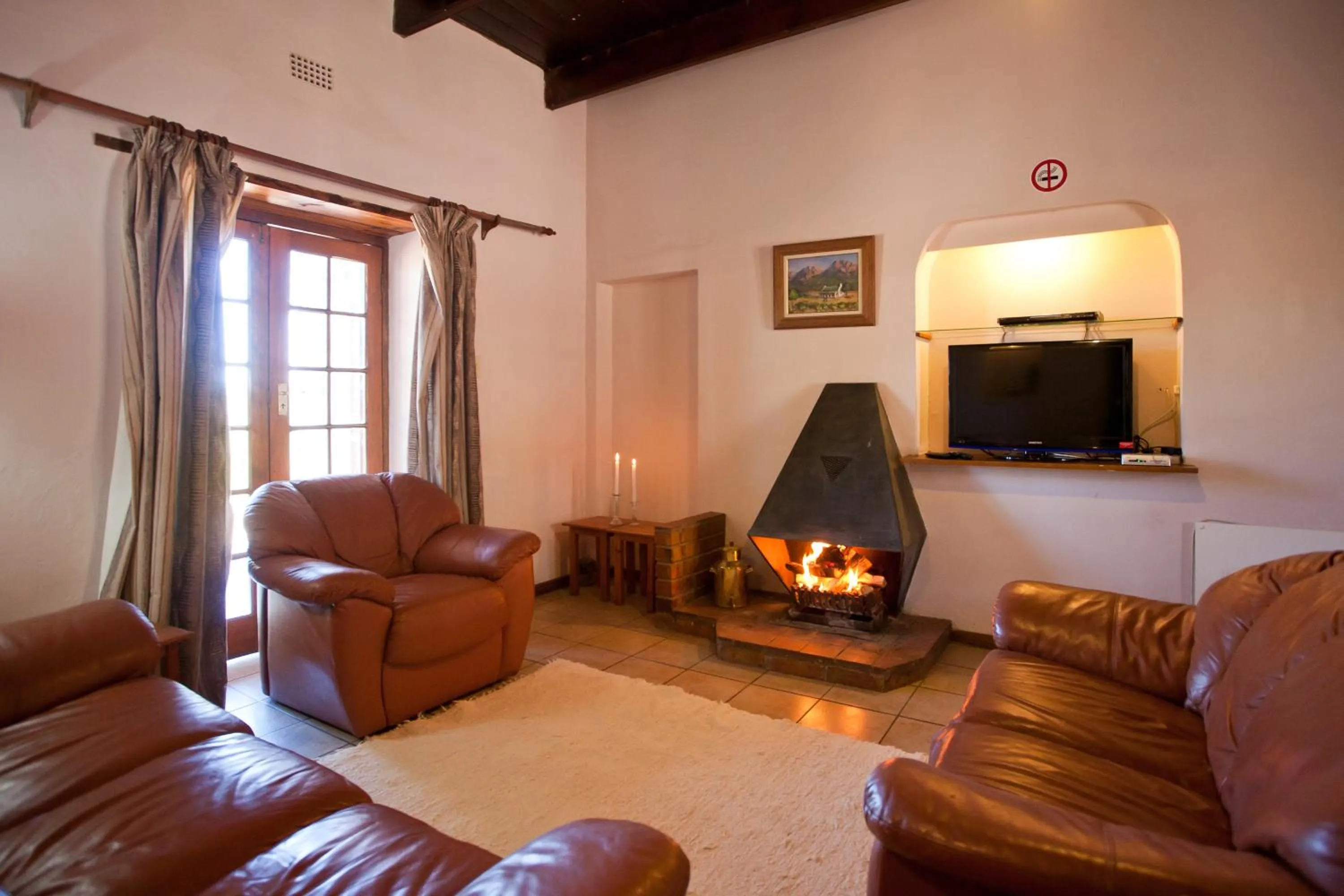 Living room in Red Stone Hills