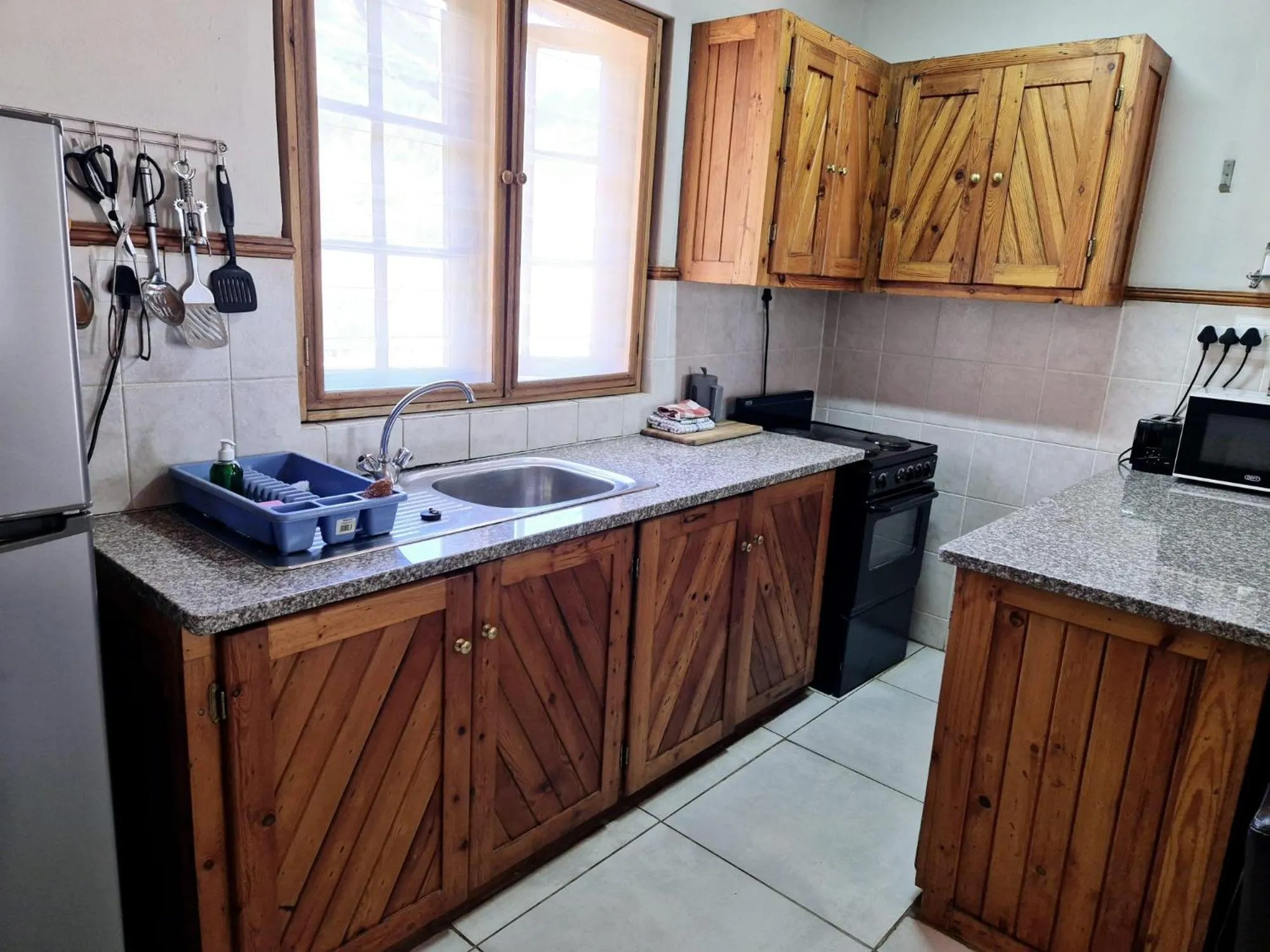 Kitchen or kitchenette in Red Stone Hills