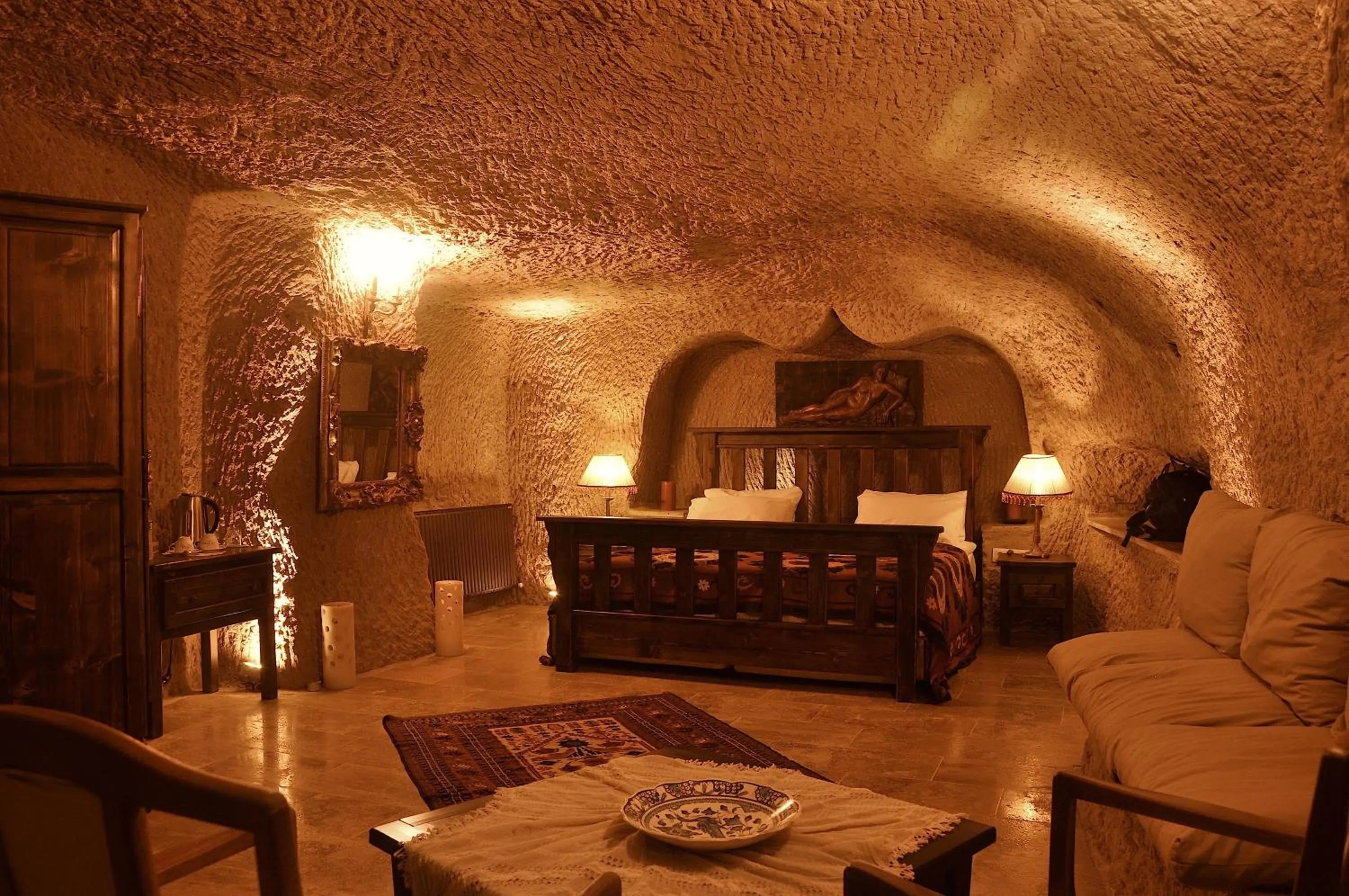 Property building in Hanımkız Konagı