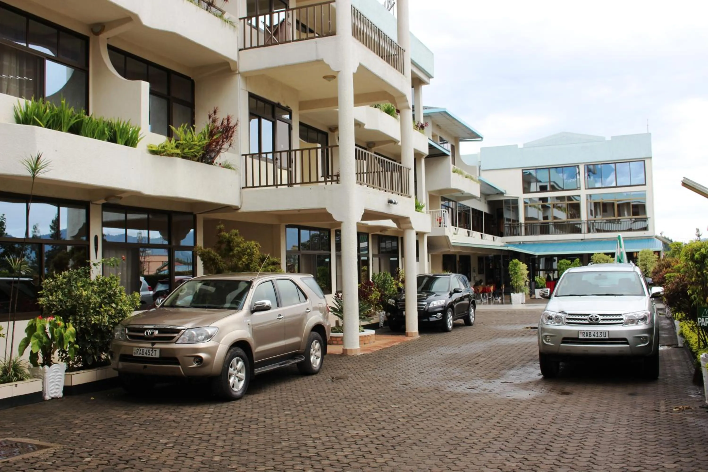 Area and facilities in Virunga Hotel