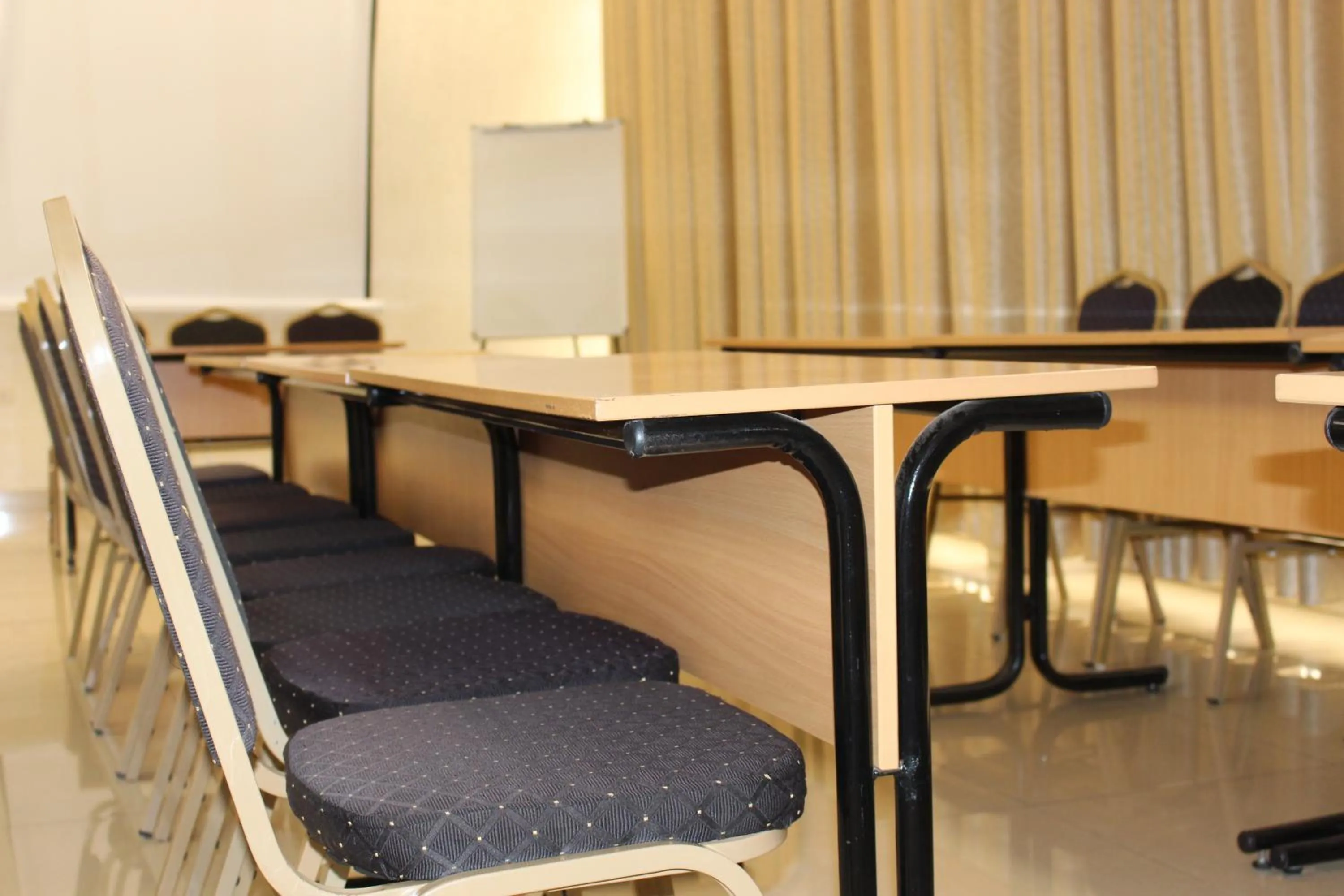 TV and multimedia in Virunga Hotel