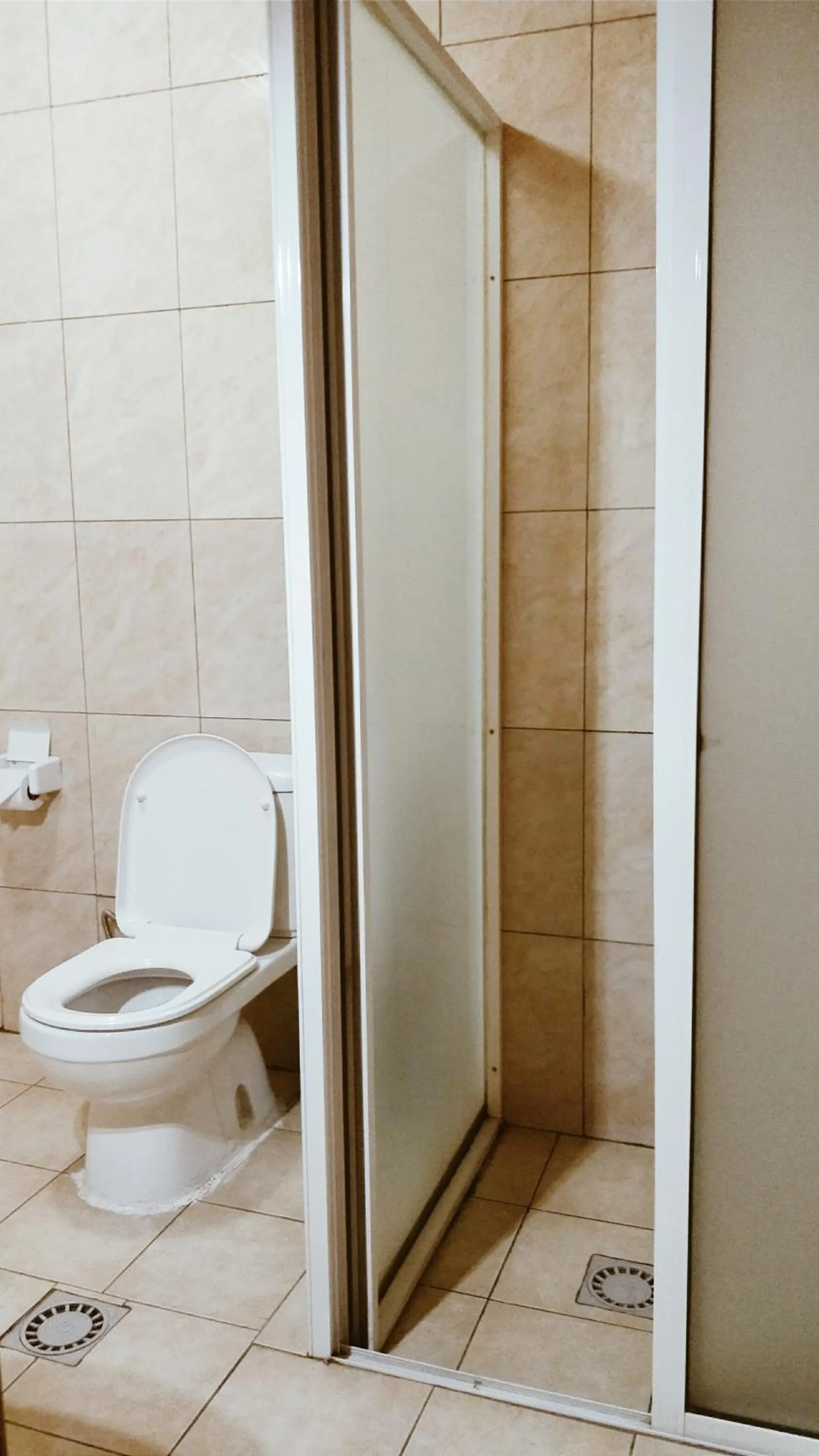 Bathroom in Virunga Hotel