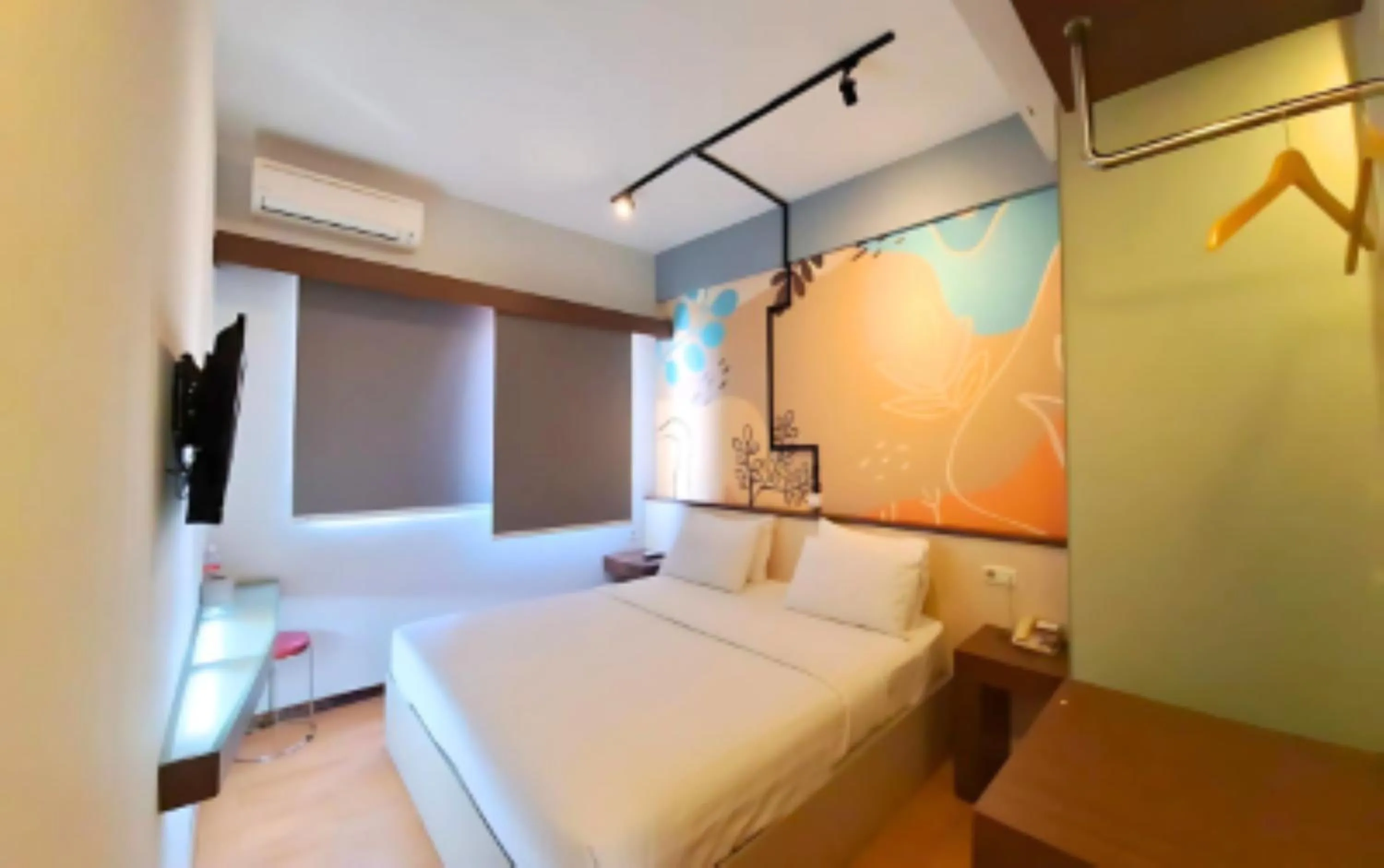 Bedroom, Bed in True Blue Mangga Besar Jakarta