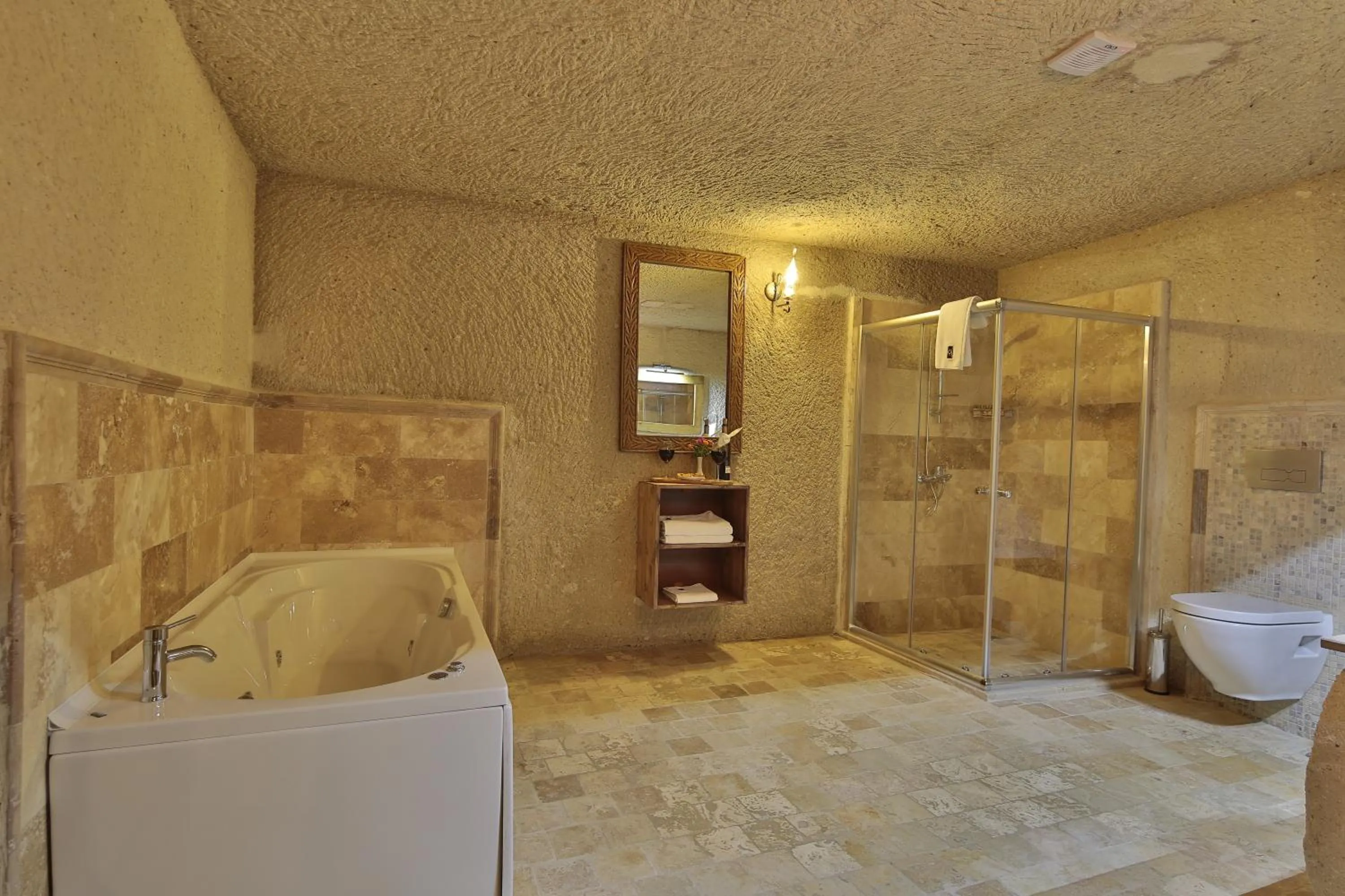 Hot Tub in Jacob's Cave Suites - Cappadocia