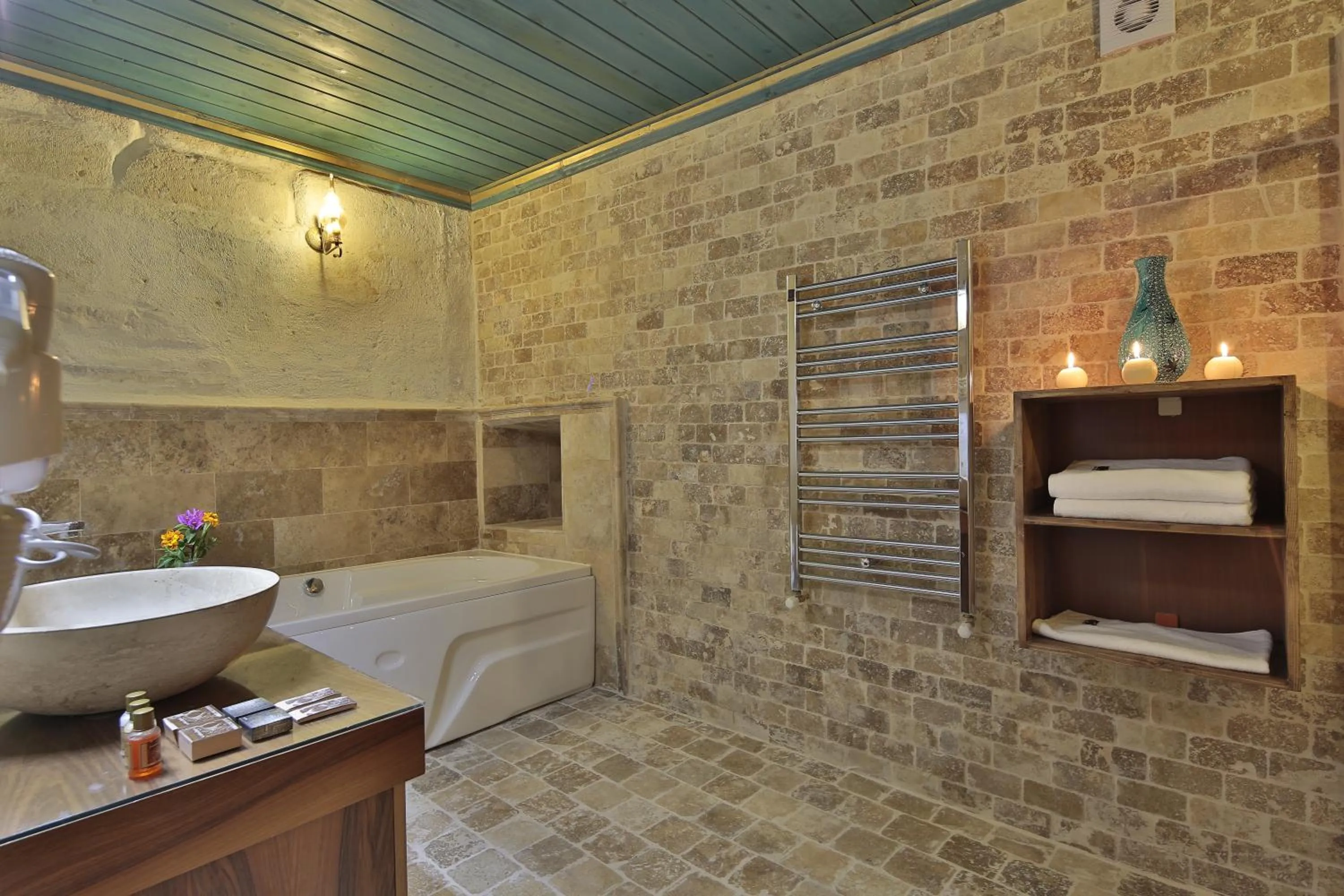 Shower in Jacob's Cave Suites - Cappadocia