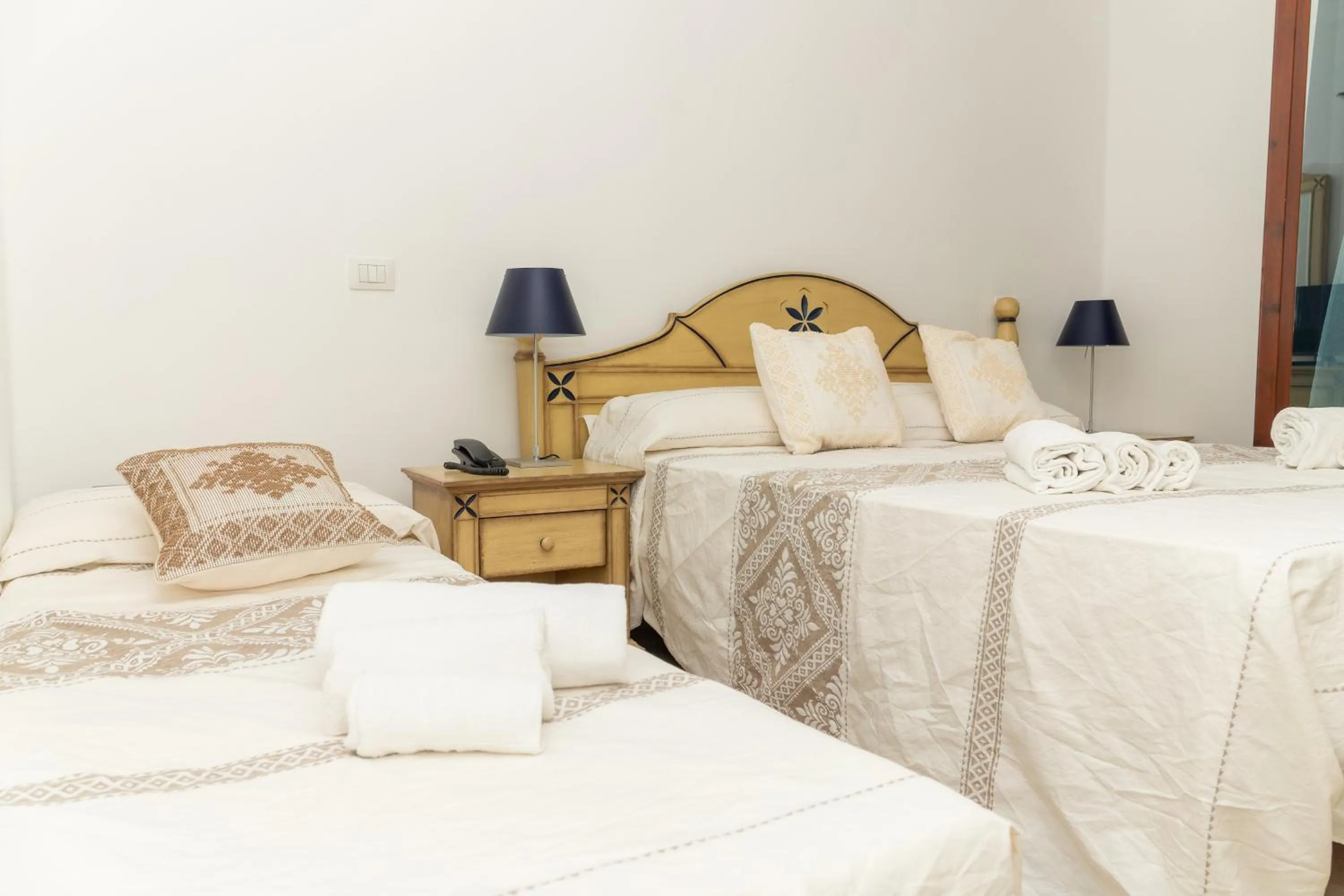 Bedroom, Bed in GH Diana Hotel