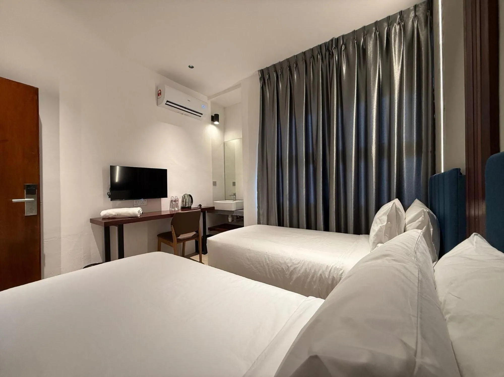 Bedroom, Bed in OYO 91193 Hi Inn Sibu Jaya