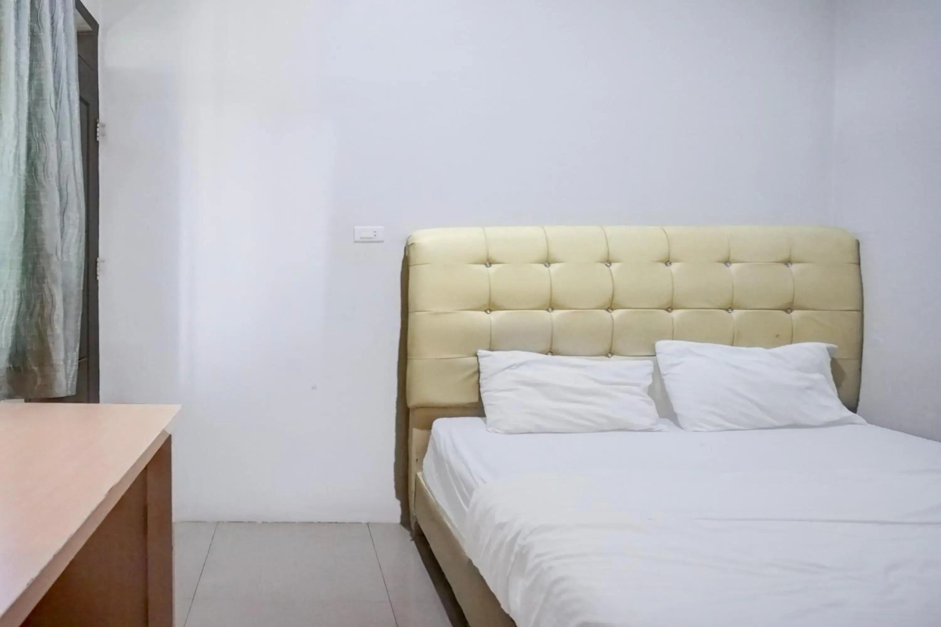 Standard Double Room in Hotel O Banda Aceh near UIN formerly Alif Guest House Syariah Standard Double Room in Hotel O Banda Aceh near UIN formerly Alif Guest House Syariah