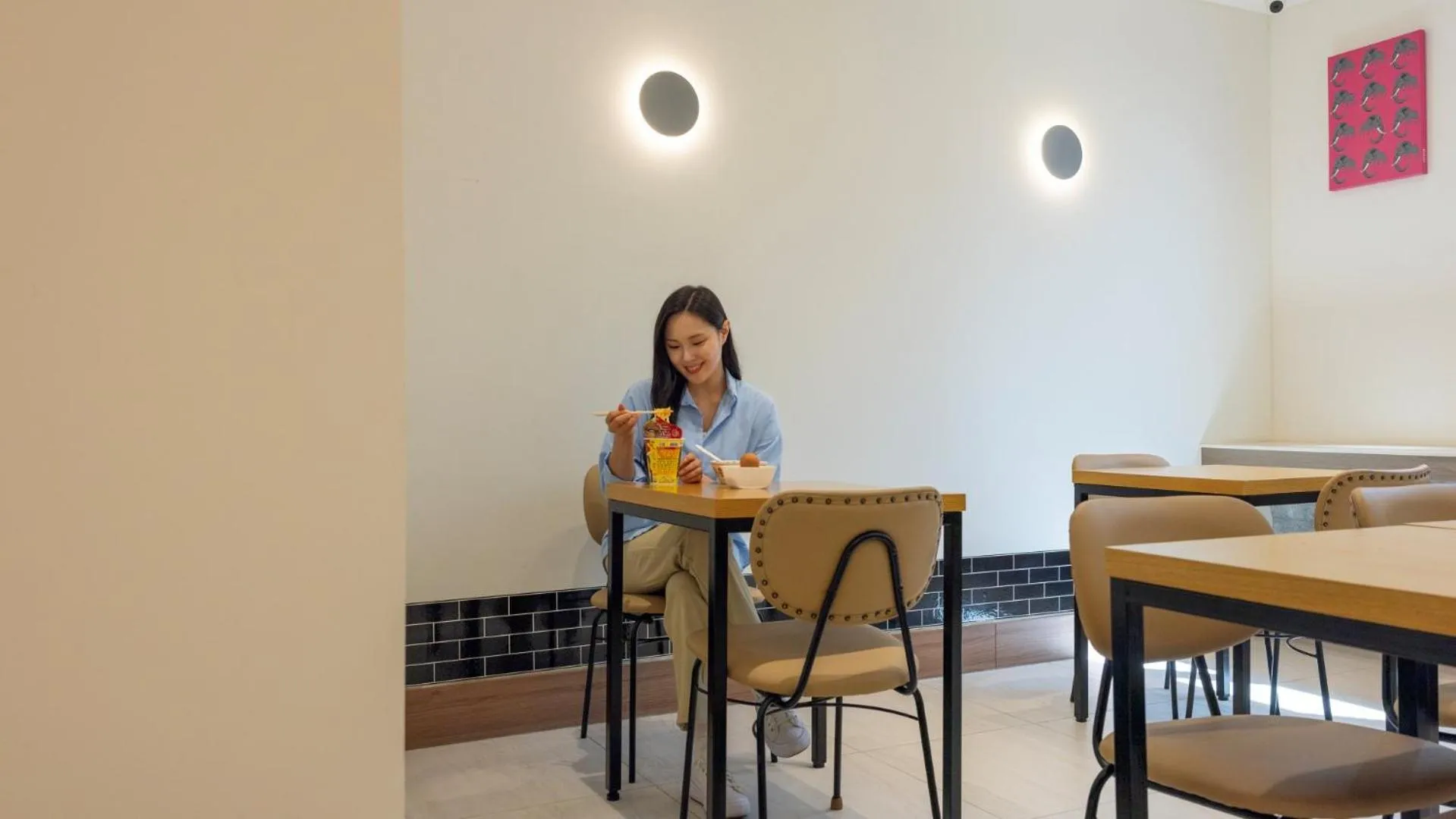 Restaurant/places to eat in Browndot Hotel Jeonju Junghwasan