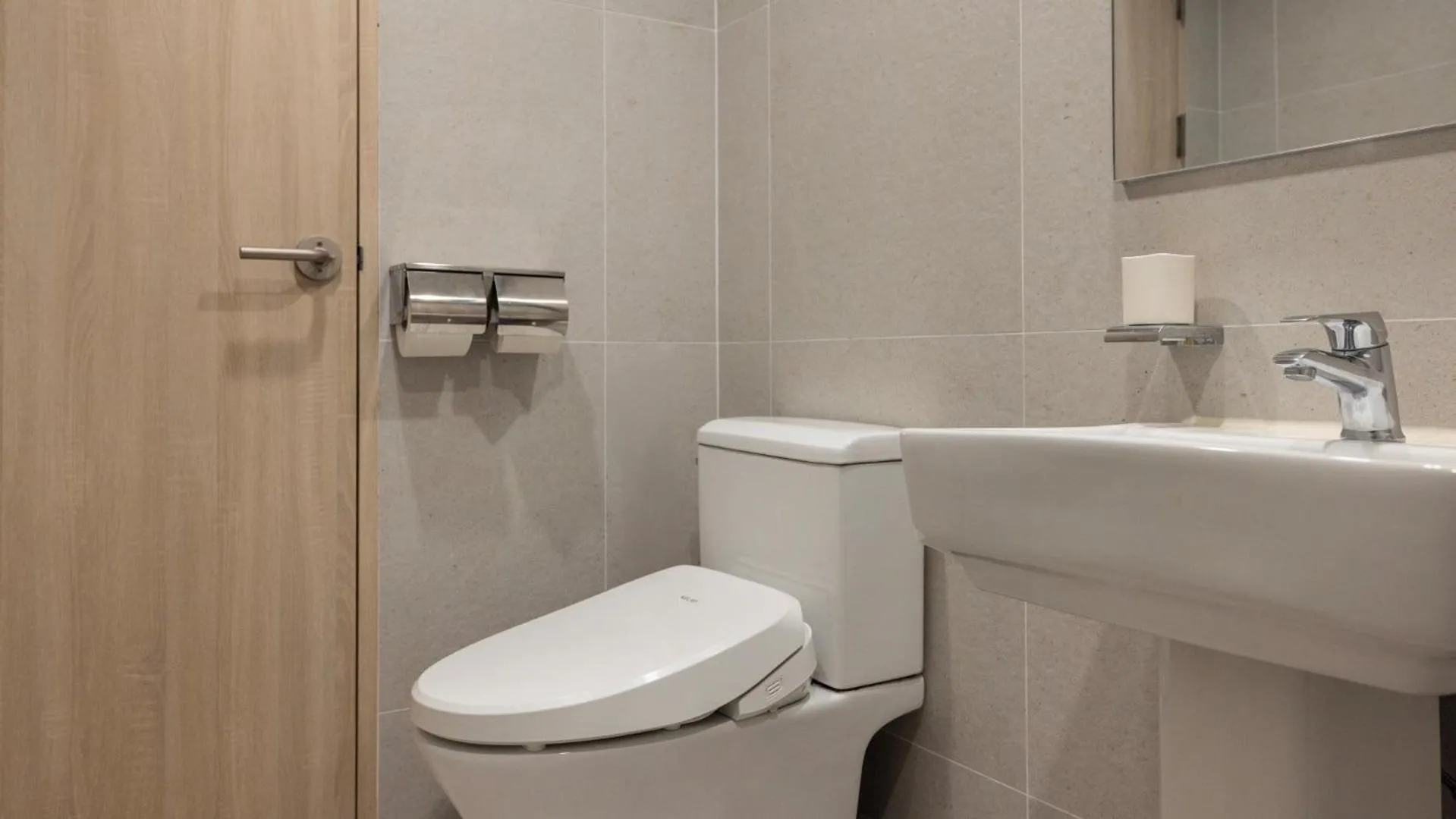 Toilet in Browndot Hotel Jeonju Junghwasan