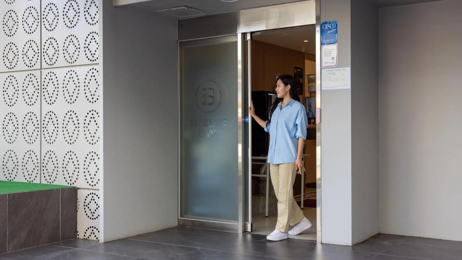 Facade/entrance in Browndot Hotel Jeonju Junghwasan